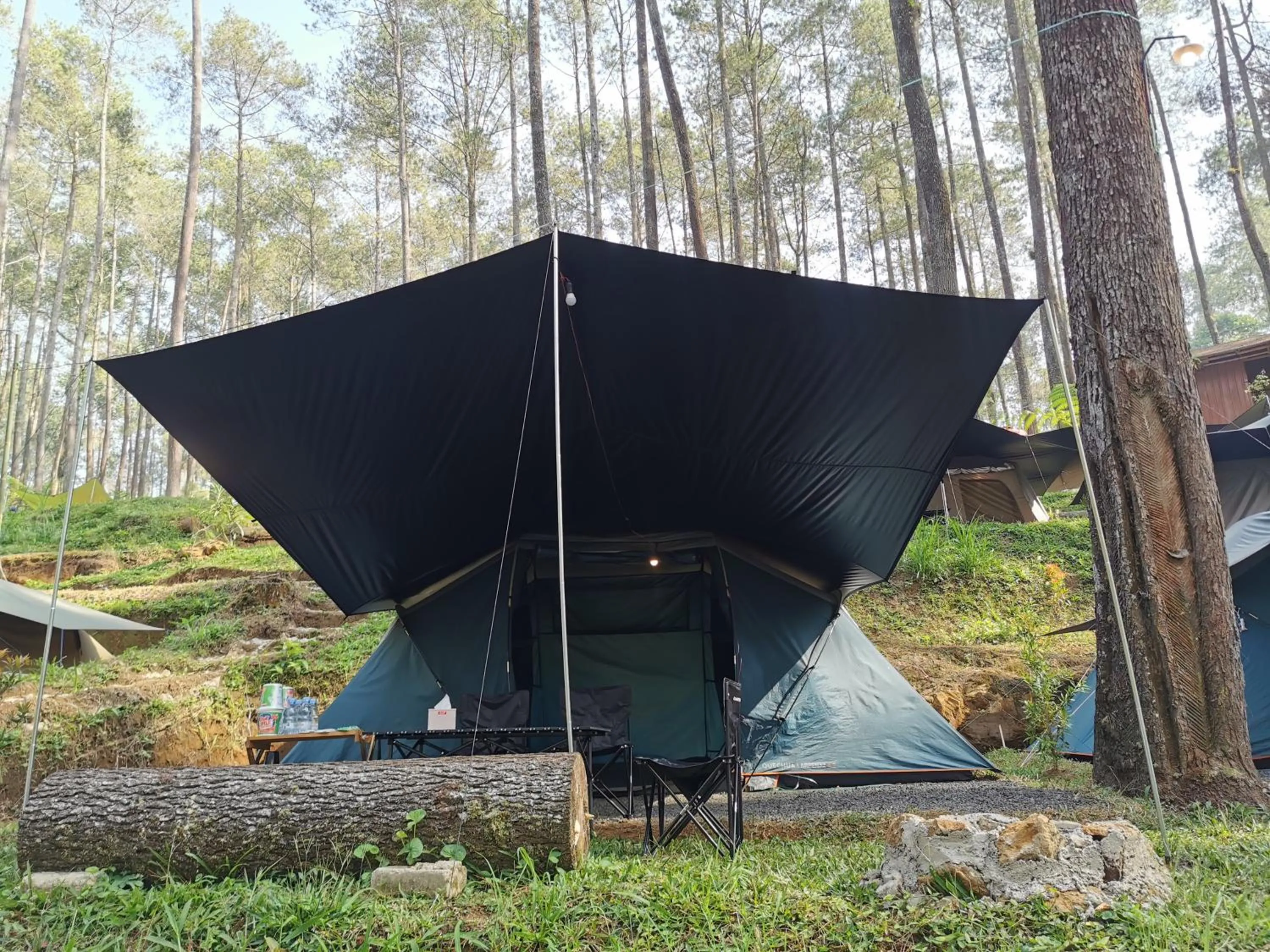 Inner courtyard view in corak alam glamping