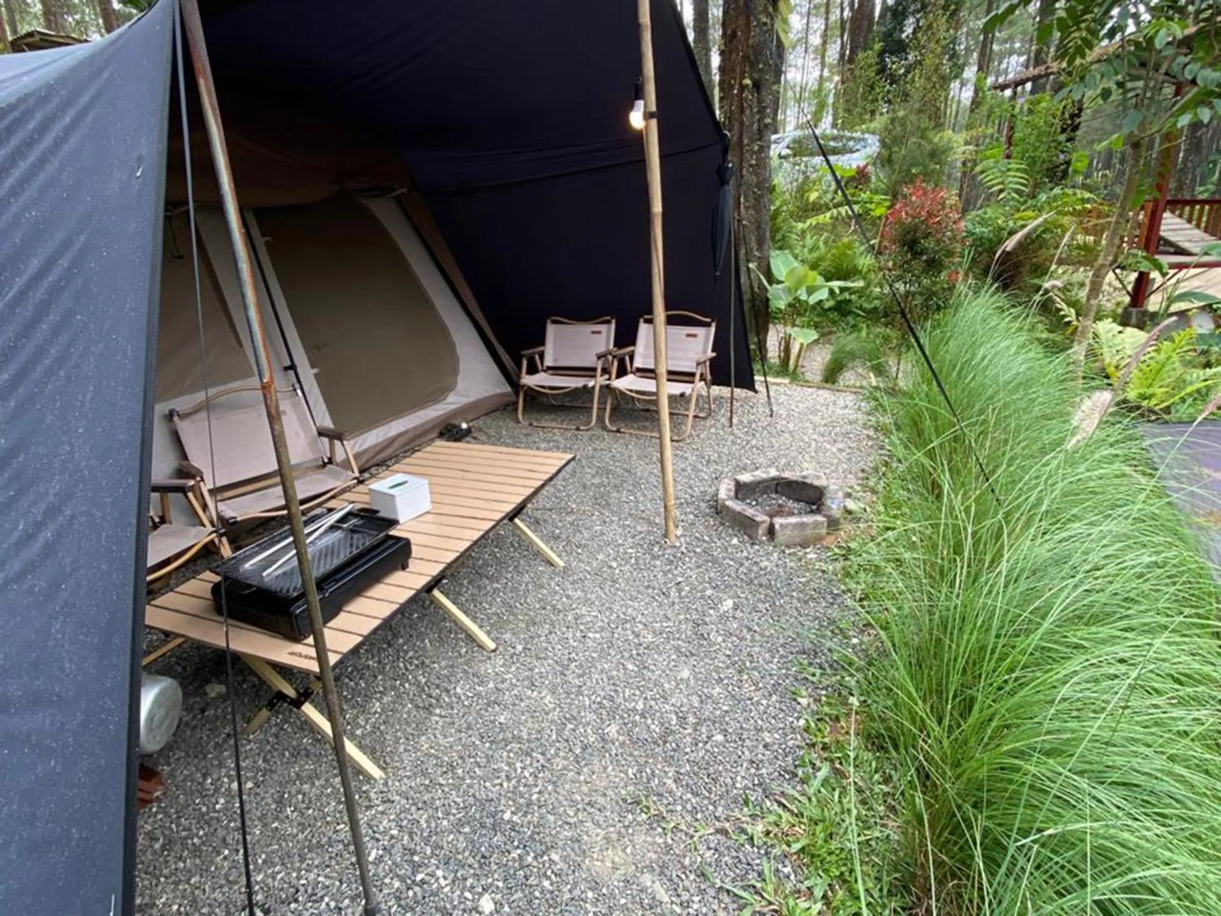Balcony/Terrace in corak alam glamping