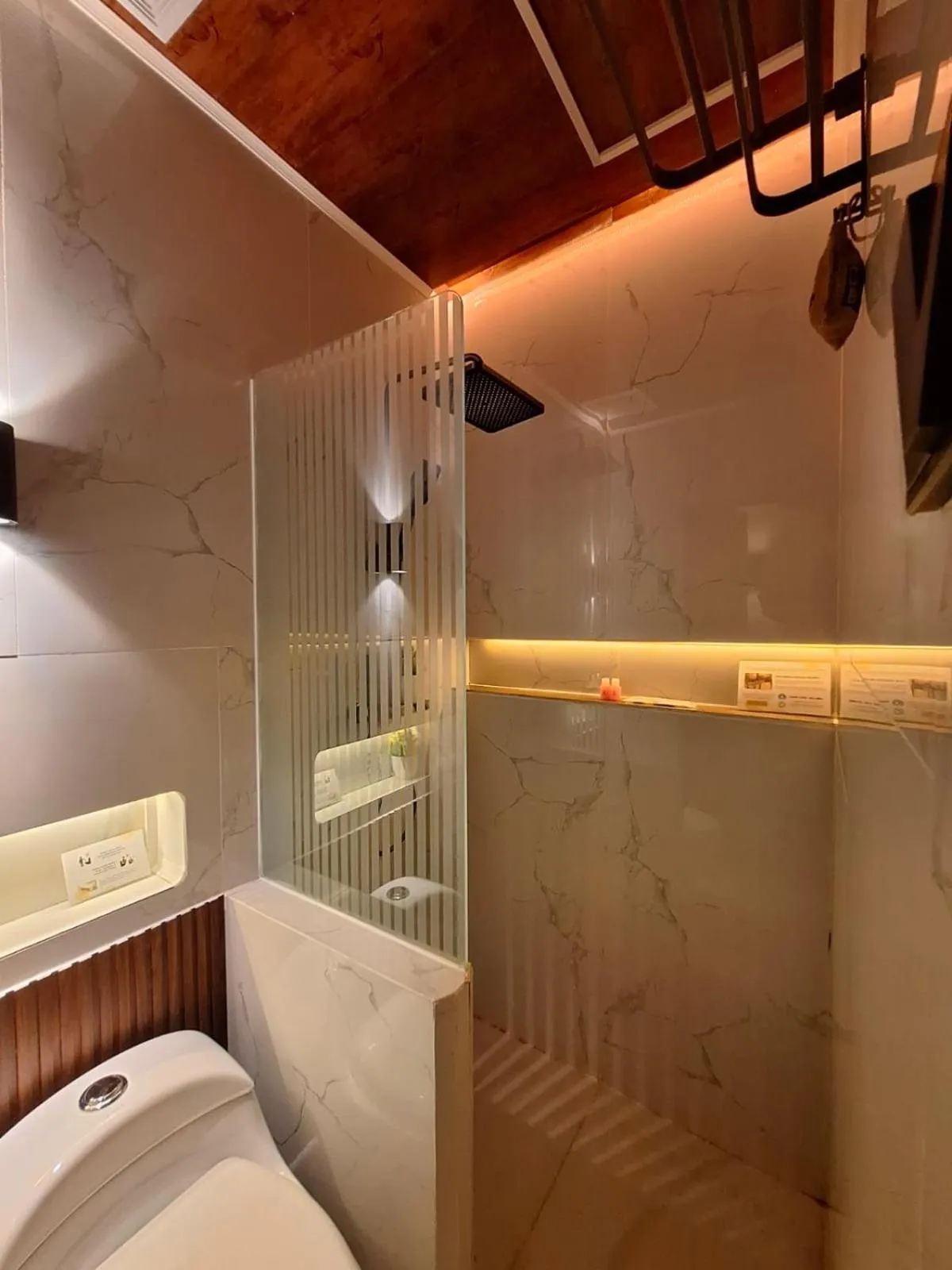 Shower in Pondok Wisata Istana XI