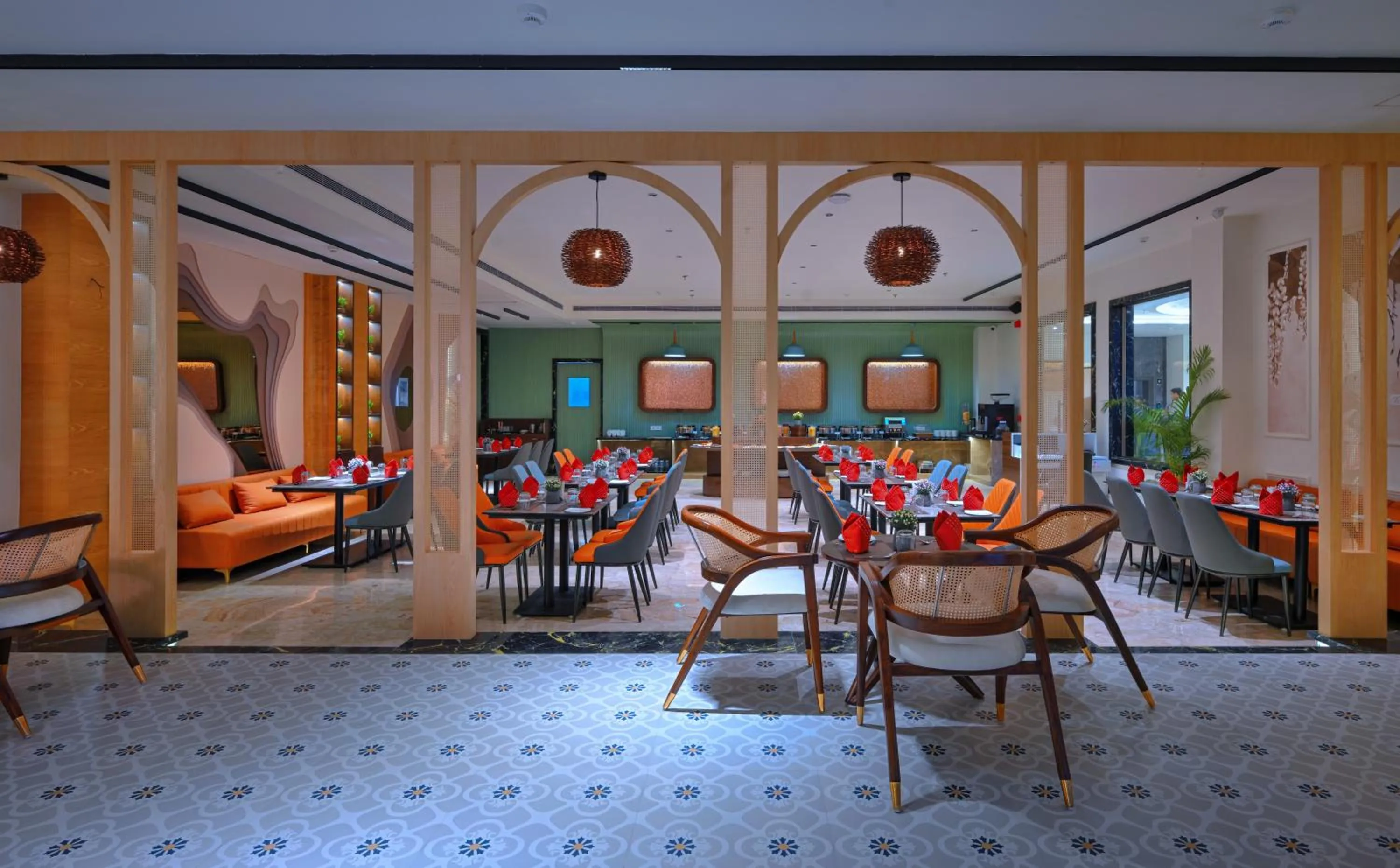 Restaurant/places to eat in Hotel Sun Ring