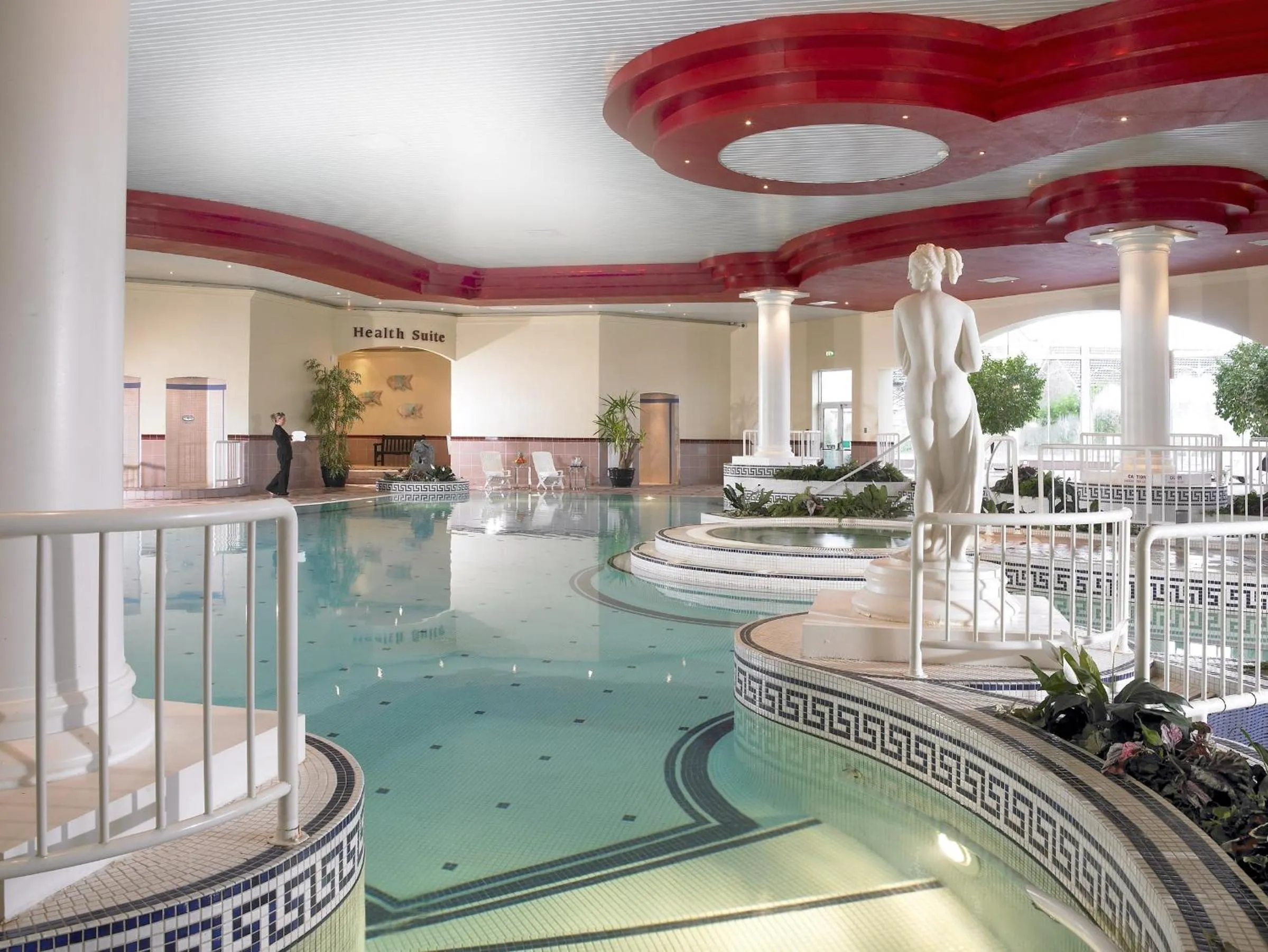 Swimming pool in Rochestown Park Hotel & Leisure Centre