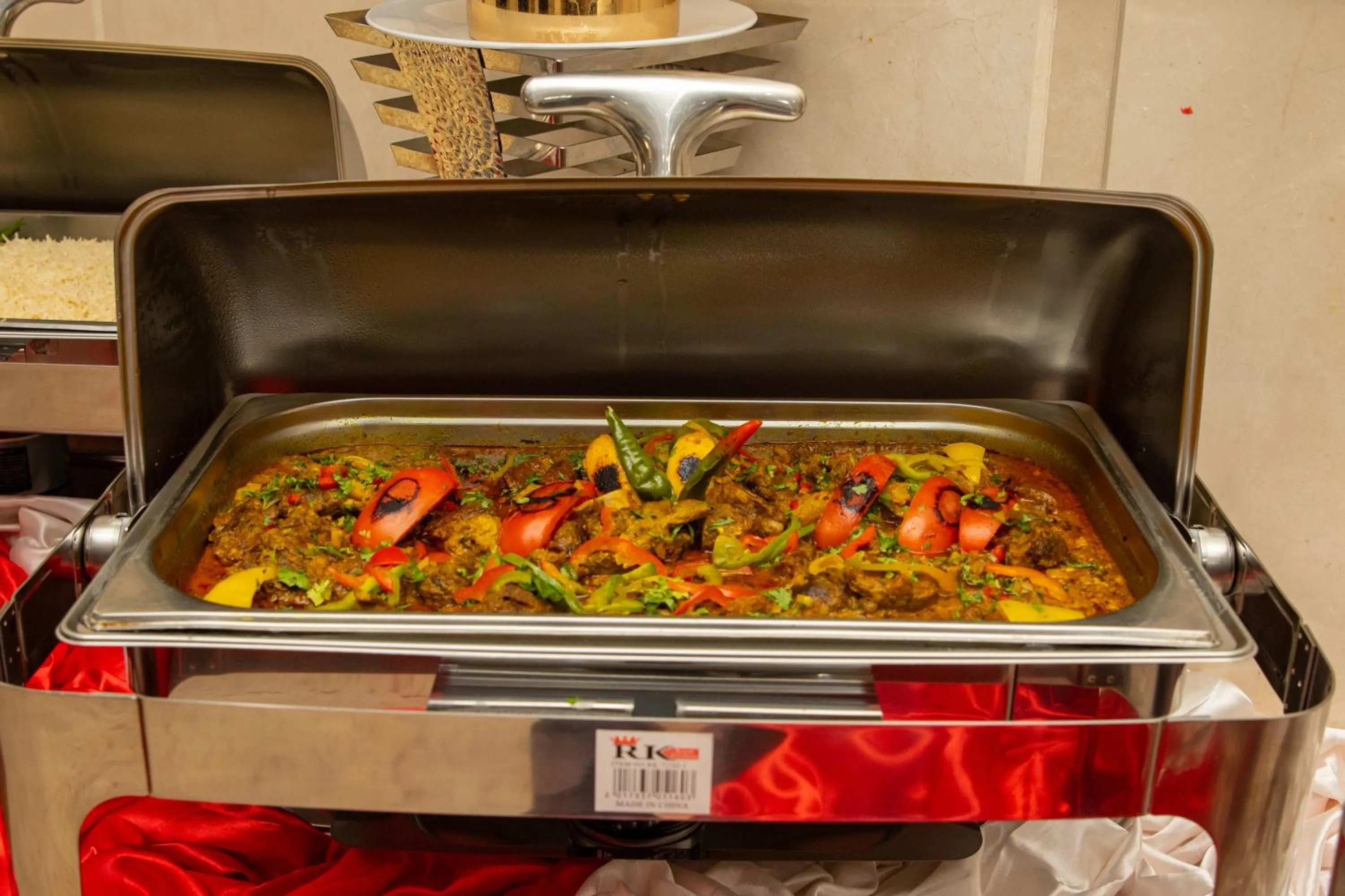 Restaurant/places to eat in Maysan Al Maqam Hotel