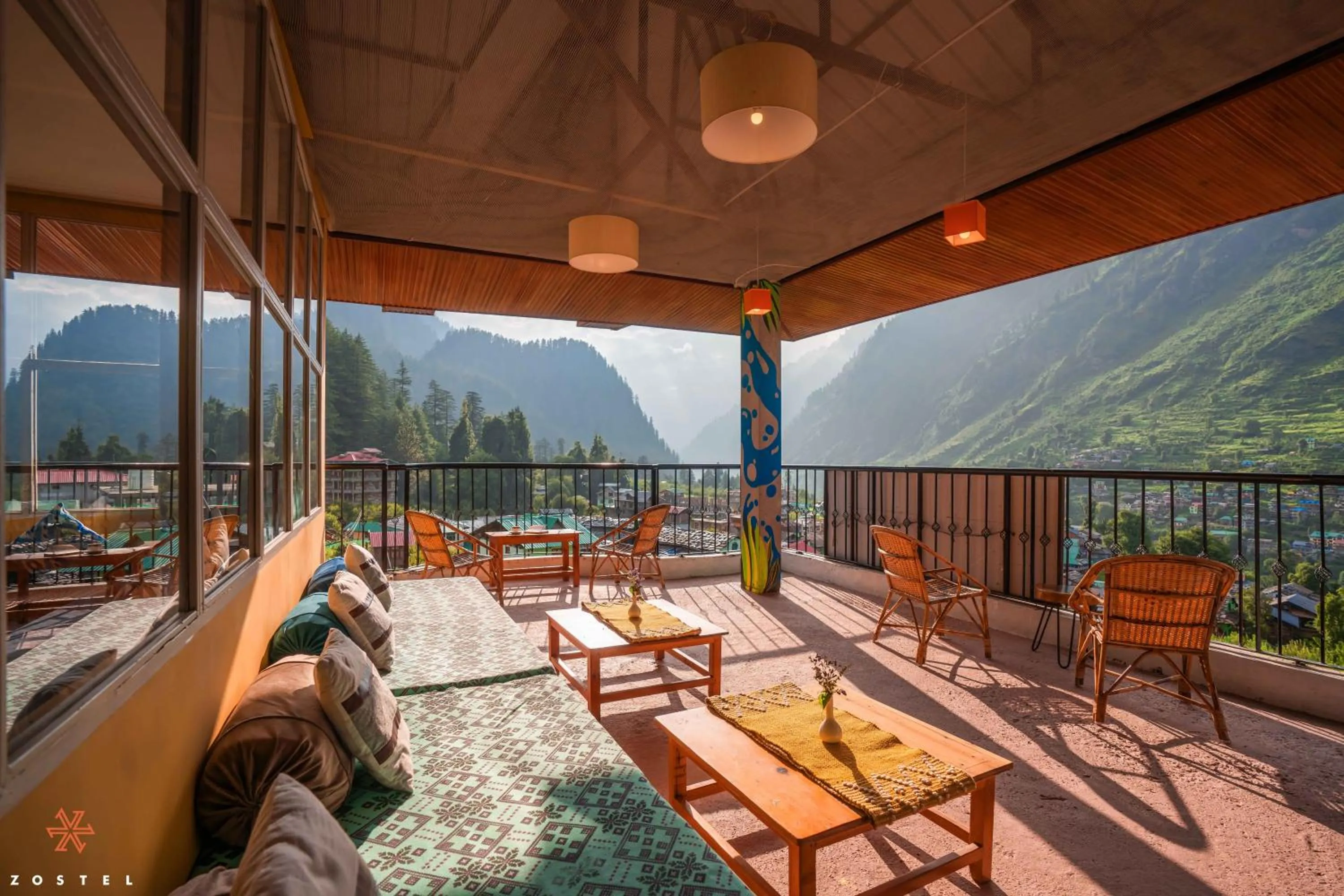 Living room in Zostel Pulga