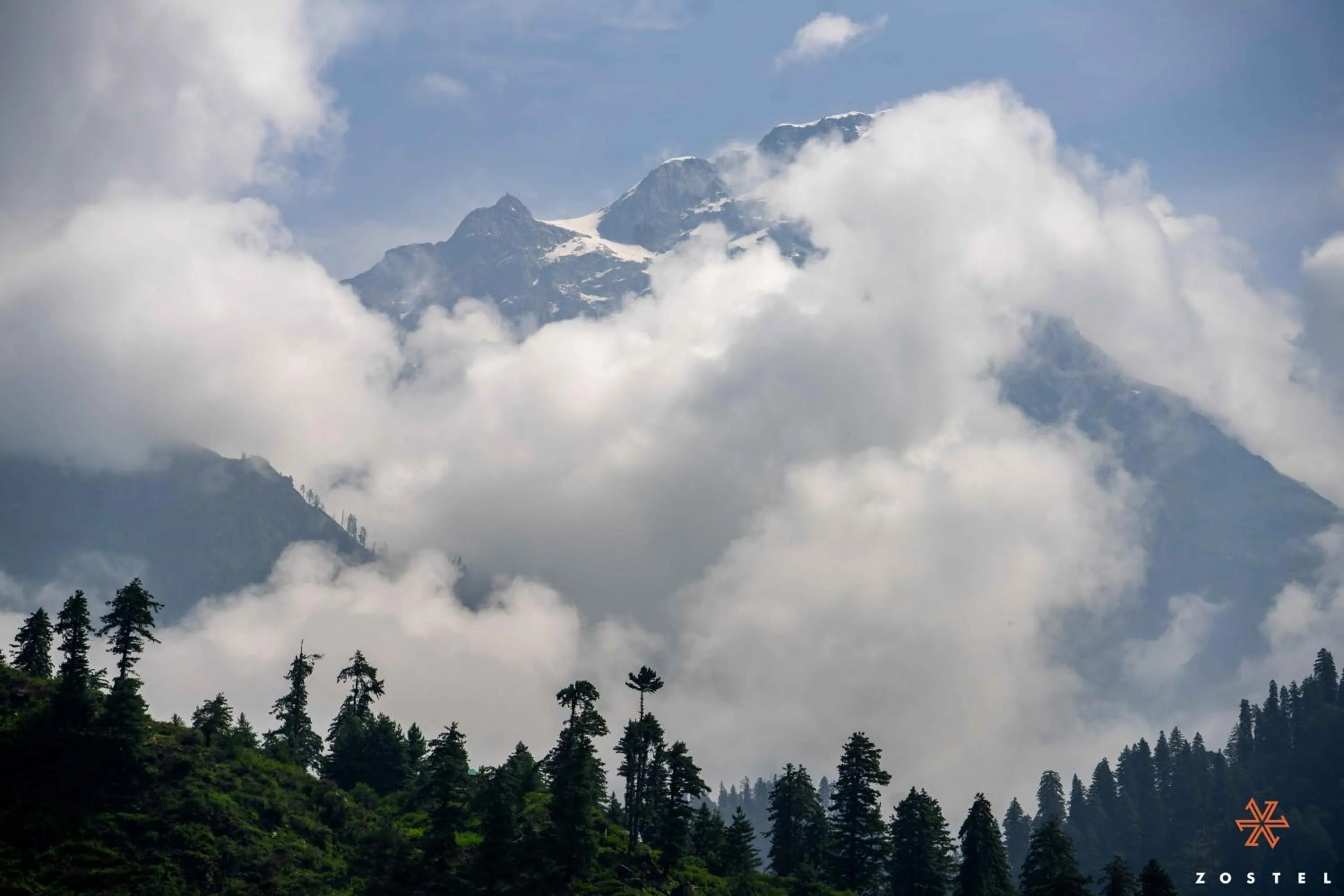Mountain view in Zostel Pulga