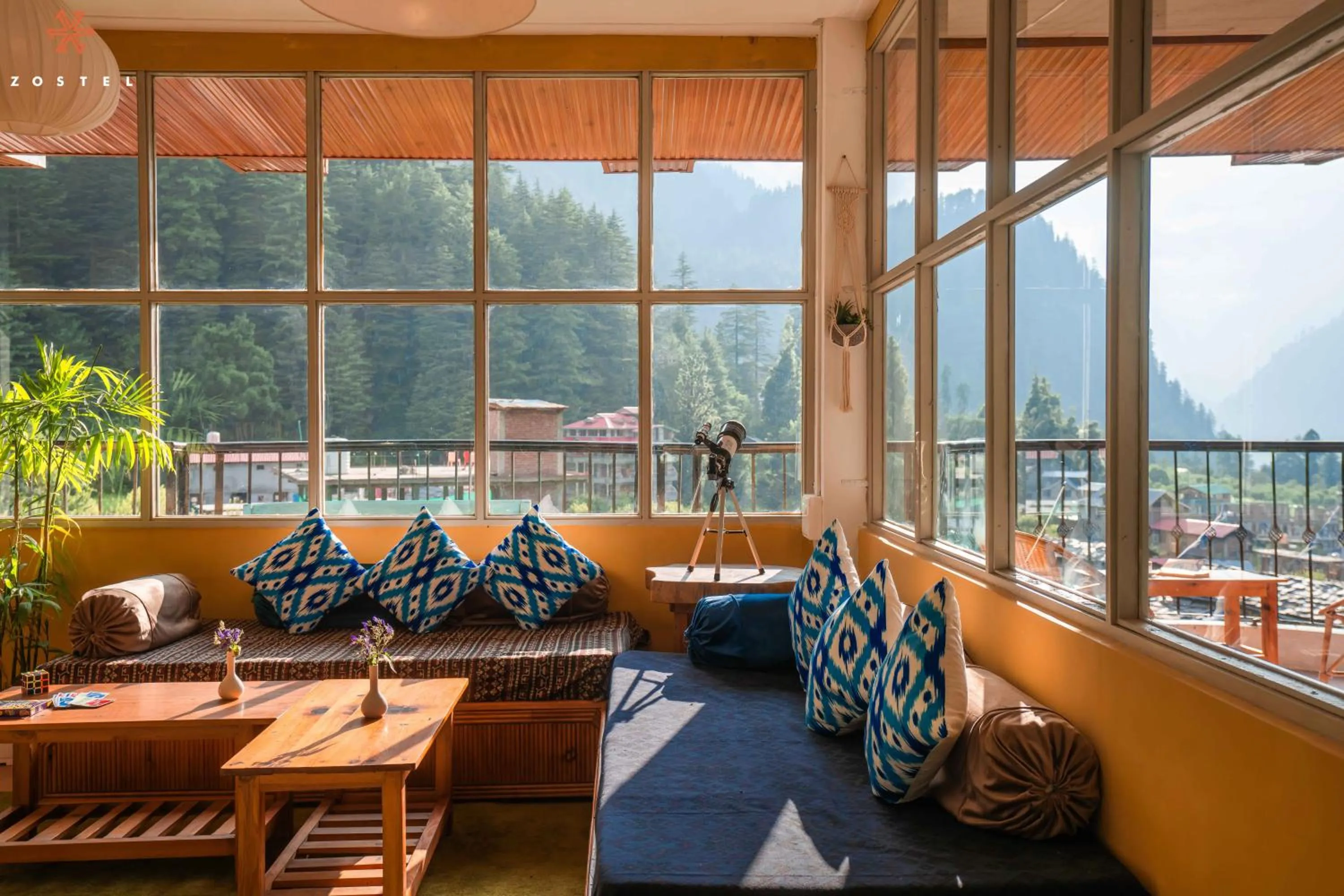 Living room in Zostel Pulga