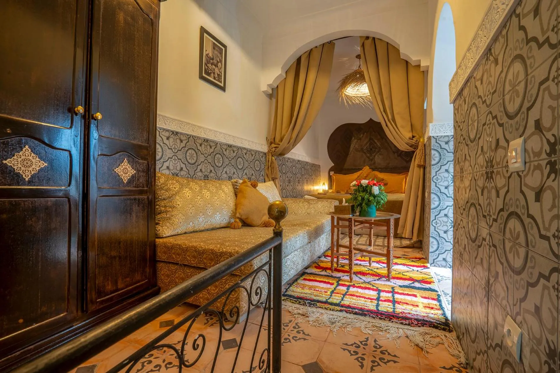 Photo of the whole room, Bed in Riad Yalla habibi