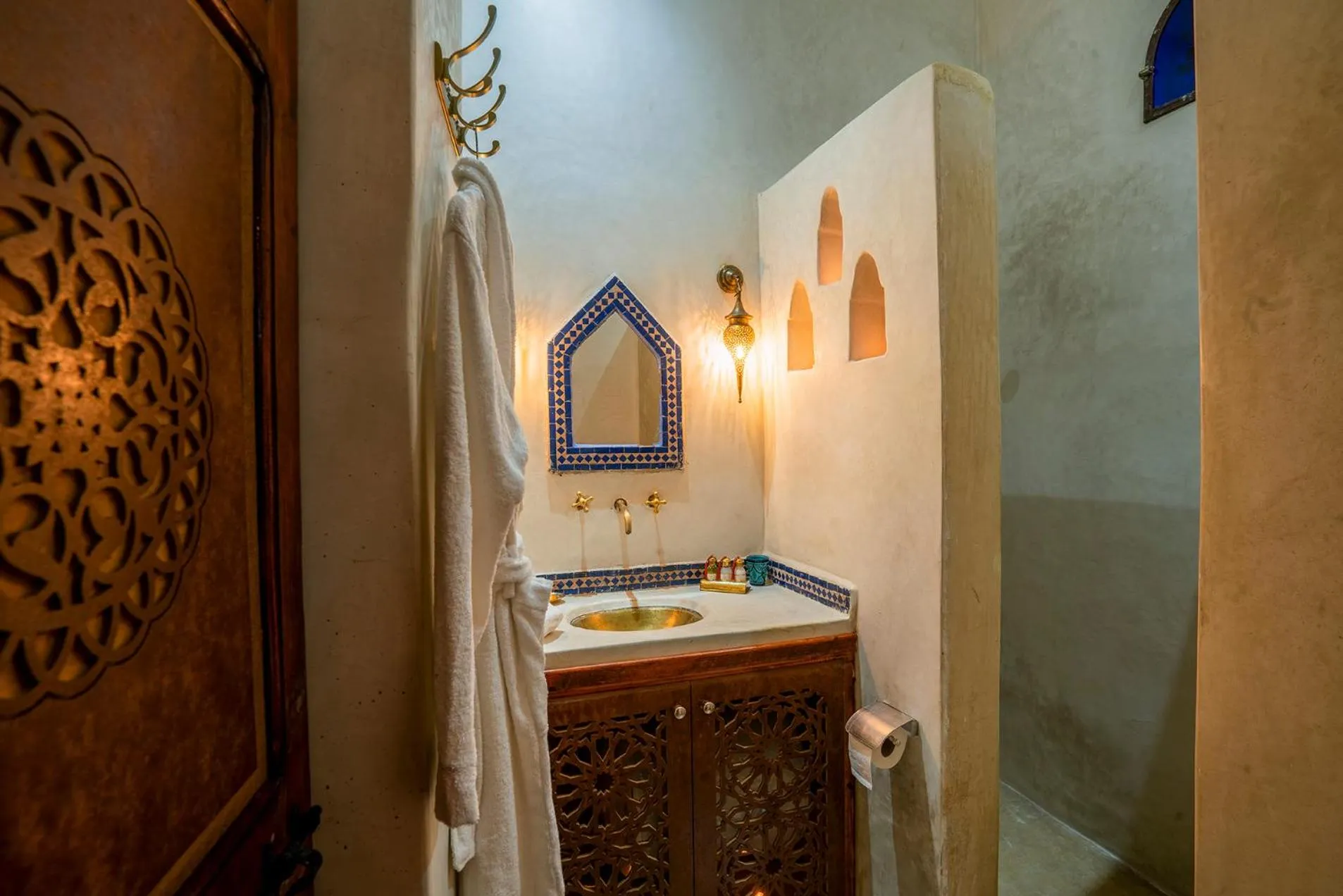 Bathroom in Riad Yalla habibi