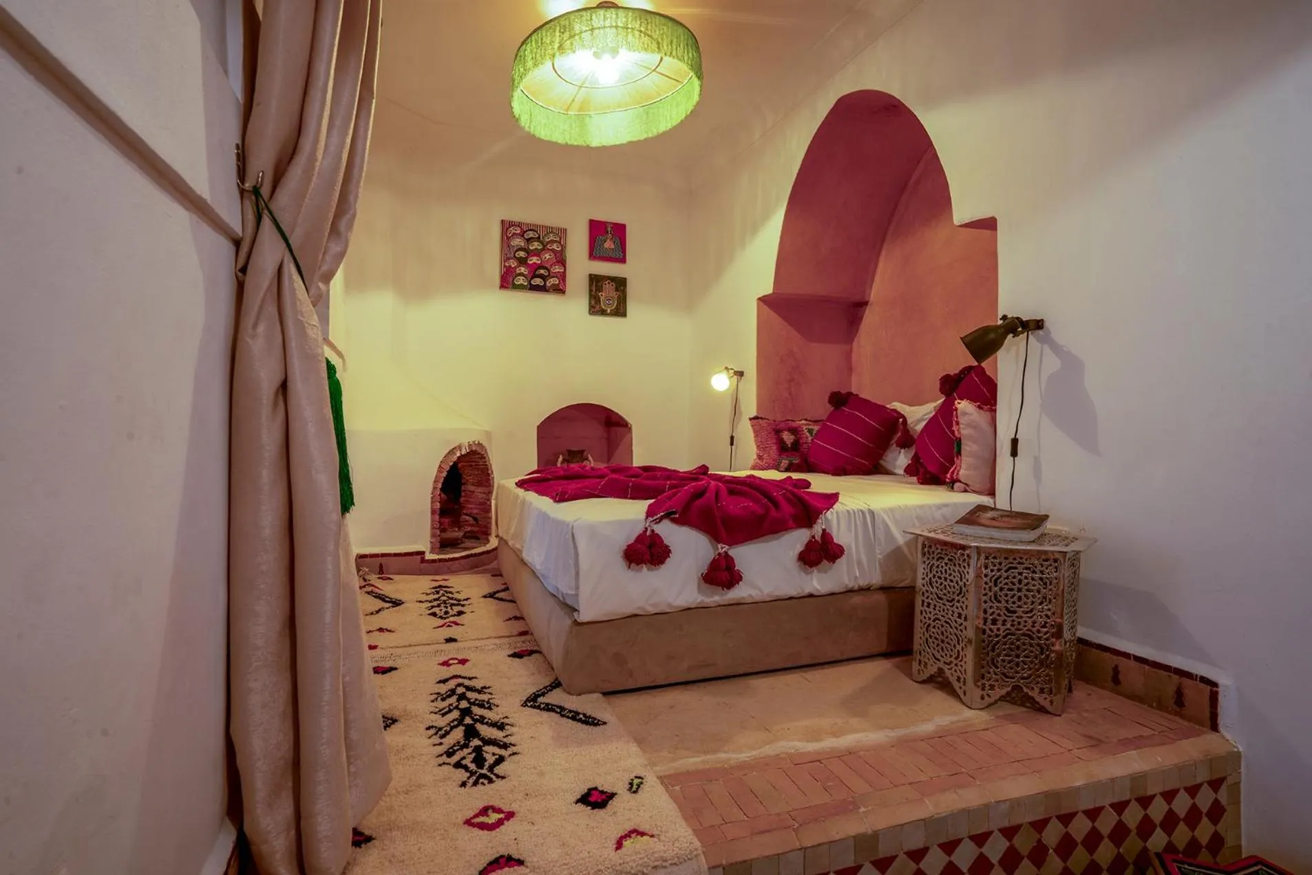 View (from property/room), Bed in Riad Yalla habibi