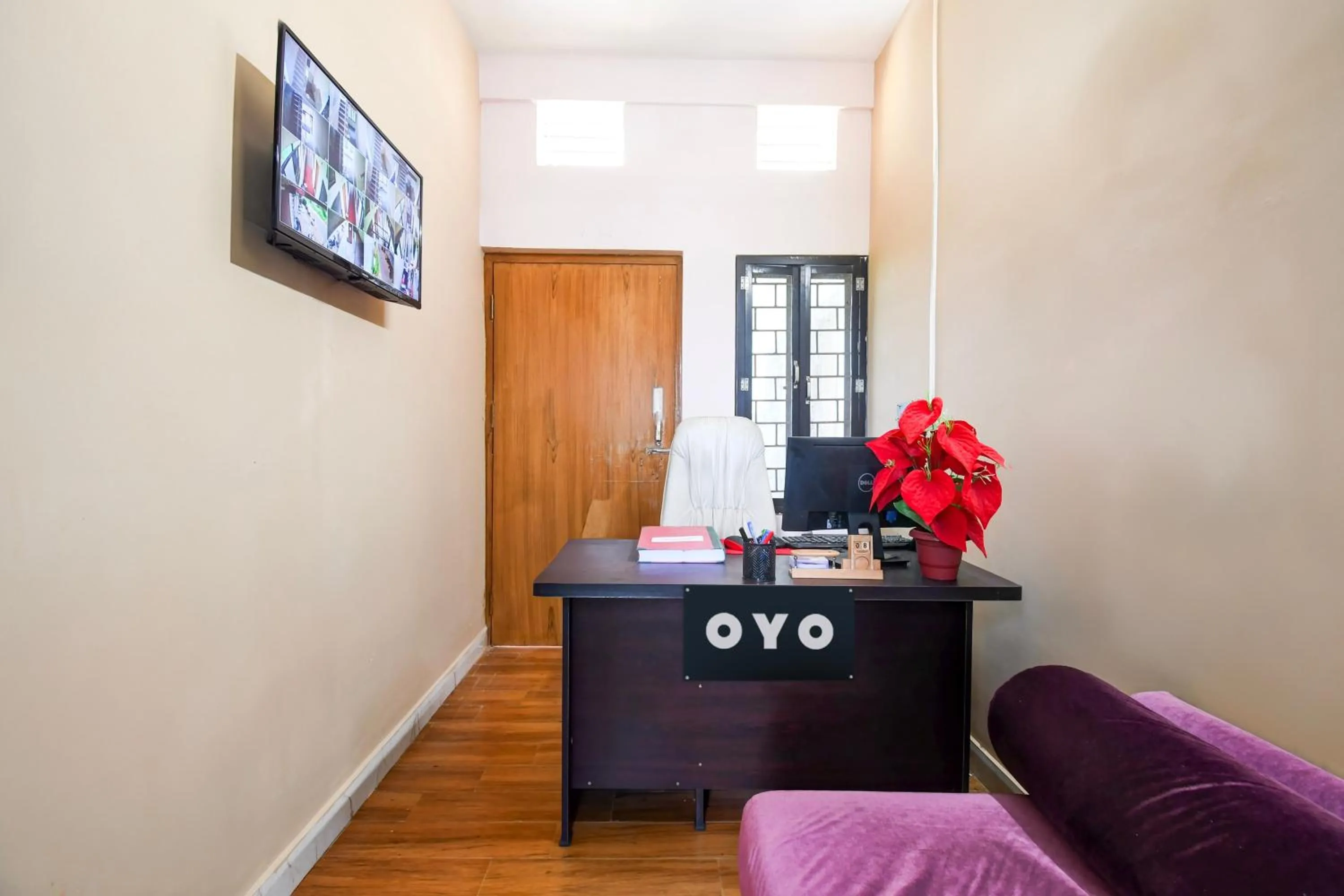 Lobby or reception in Hotel O Khushi Guest House