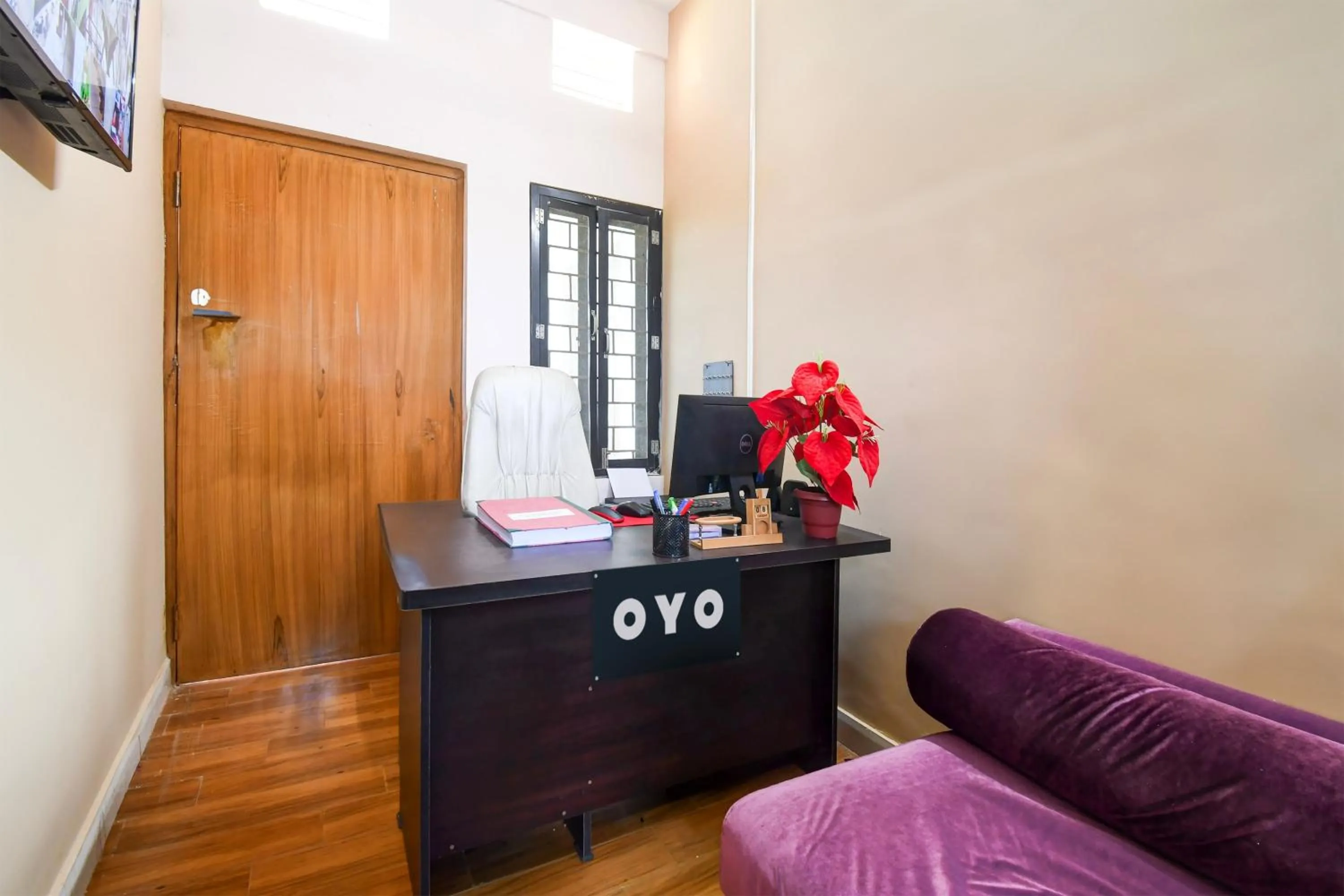 Lobby or reception in Hotel O Khushi Guest House