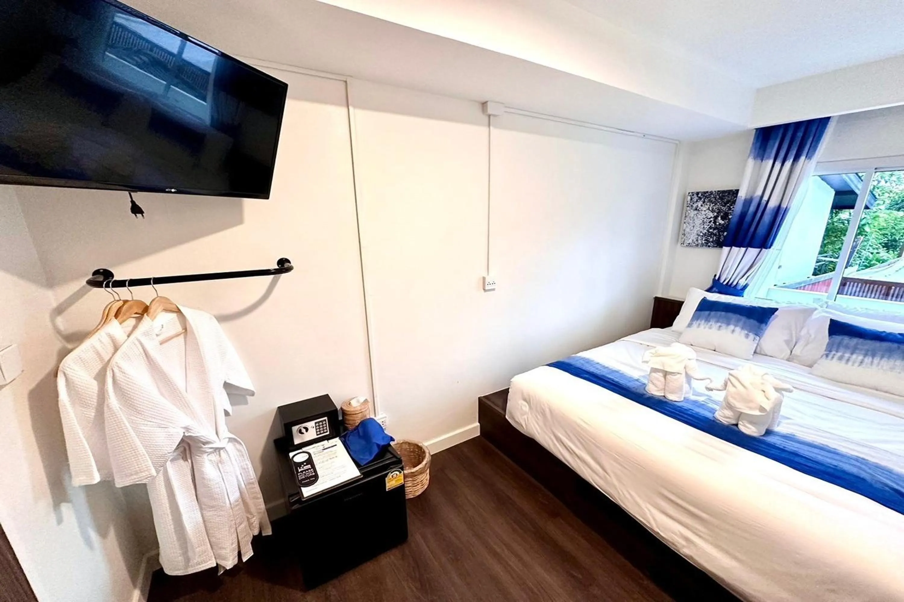 Bed in Nuan Nil Secret Courtyard