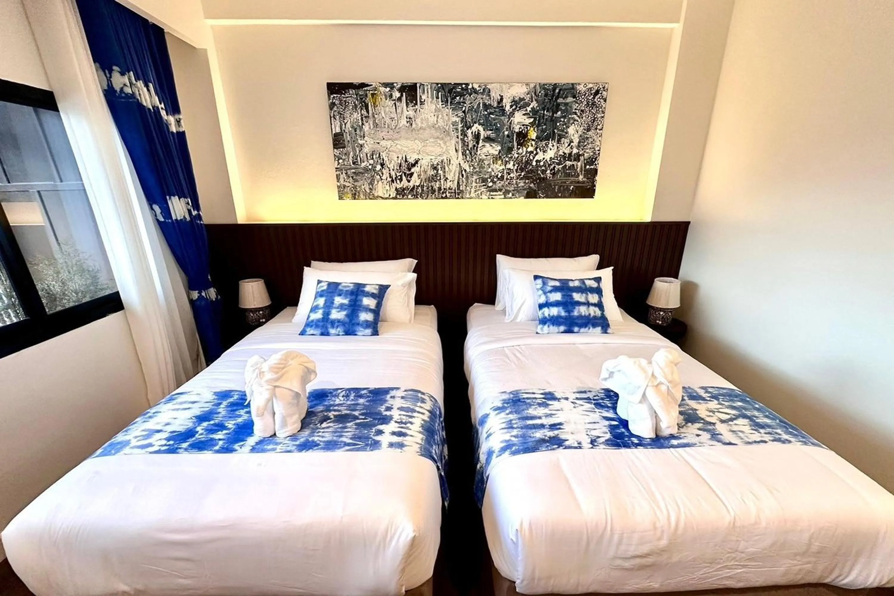 Bed in Nuan Nil Secret Courtyard