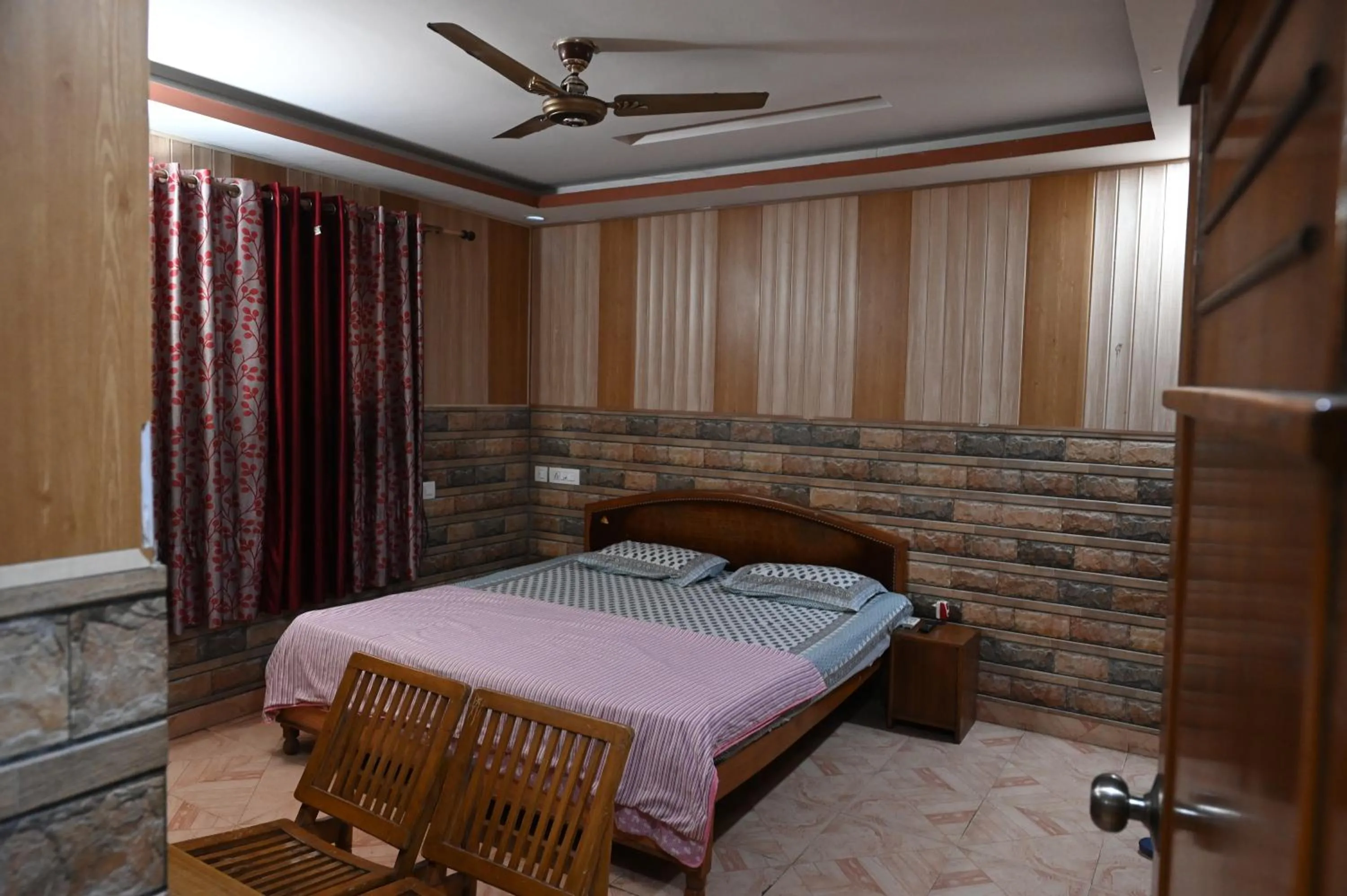 Bed in Hotel Sunrise