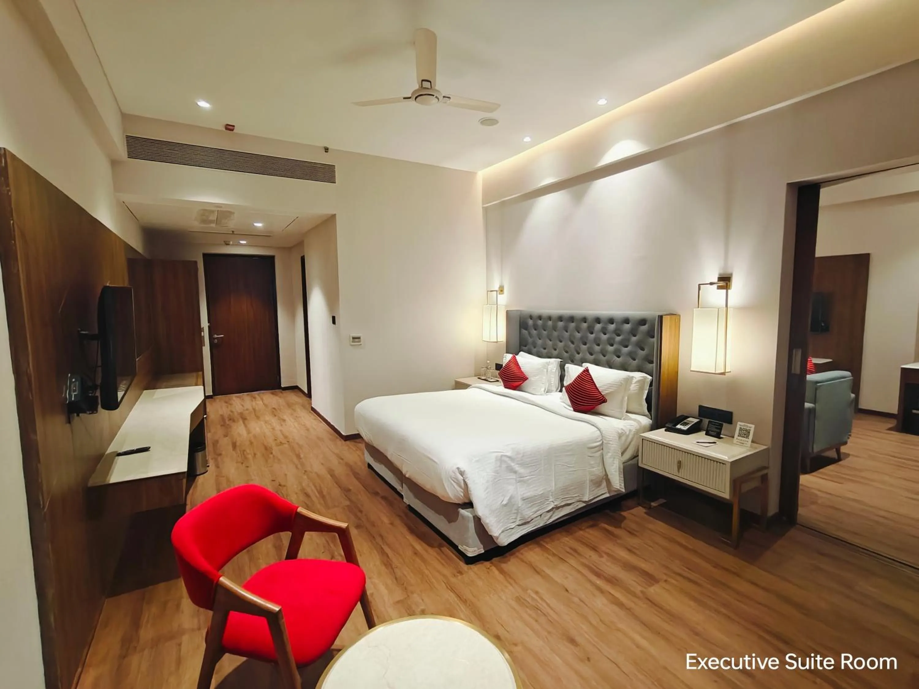 Bedroom in Ramada by Wyndham Ahmedabad Narendra Modi Stadium Motera