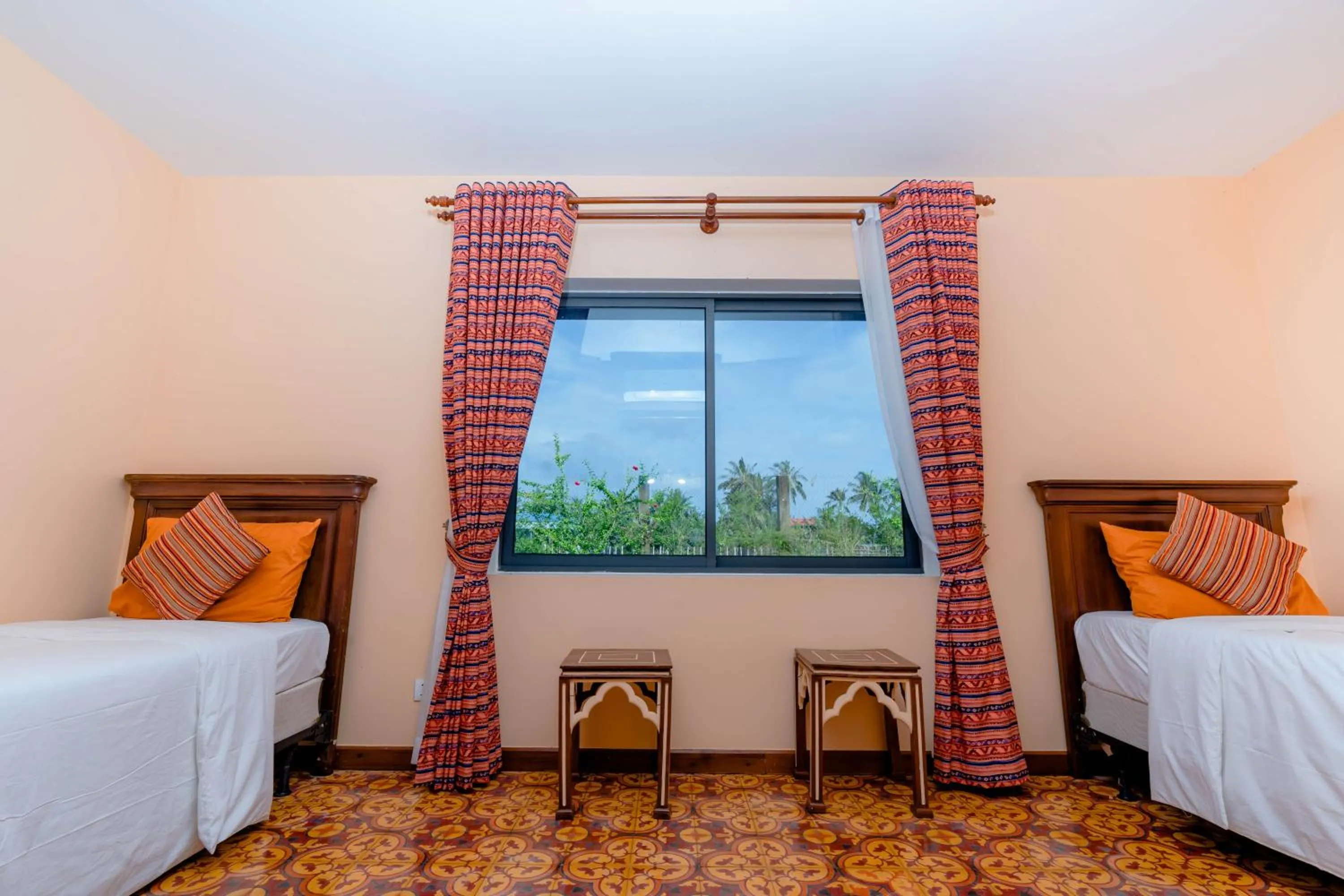 View (from property/room), Bed in Komsan Kampot Resort