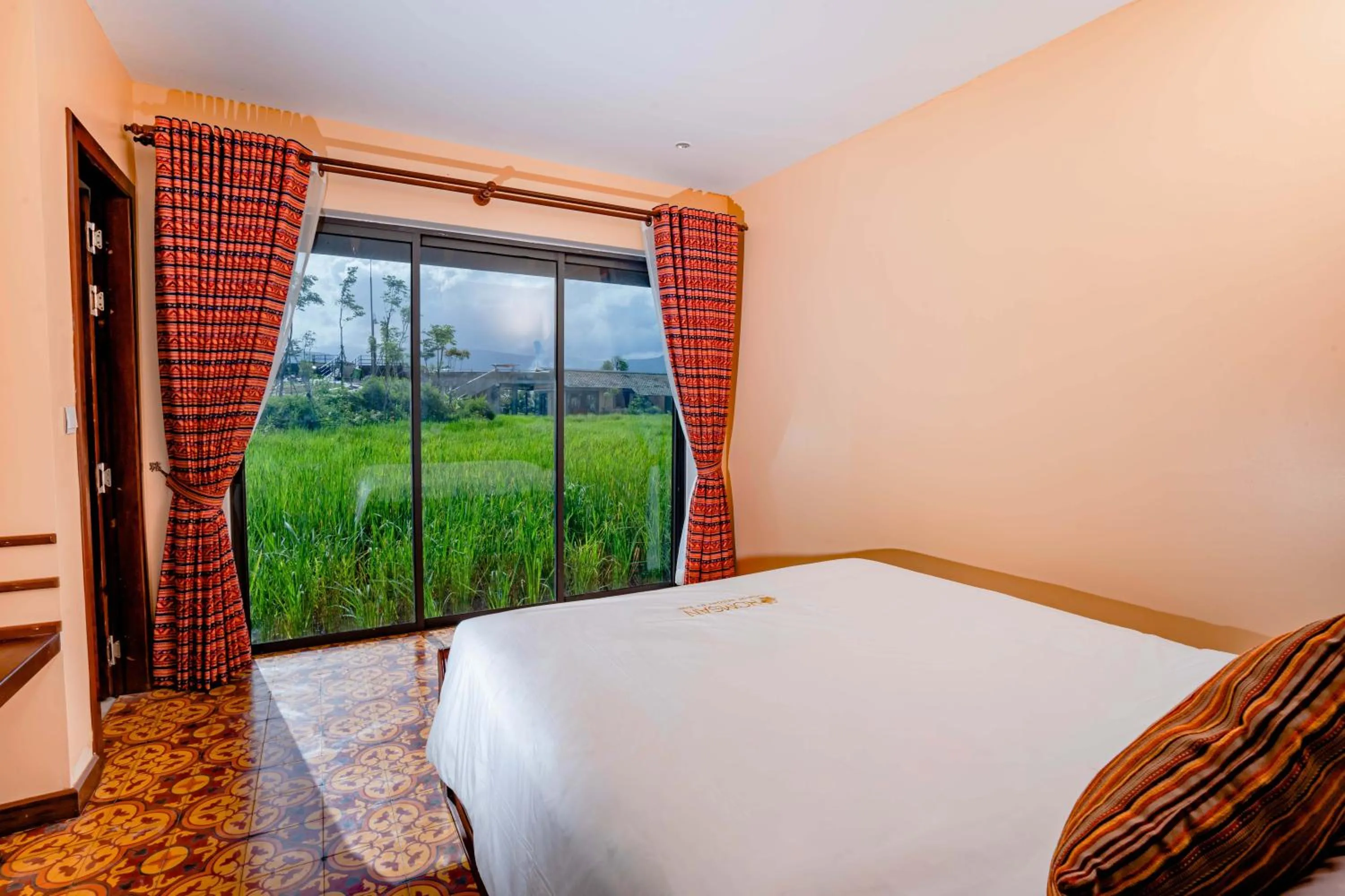 Bedroom, Bed in Komsan Kampot Resort