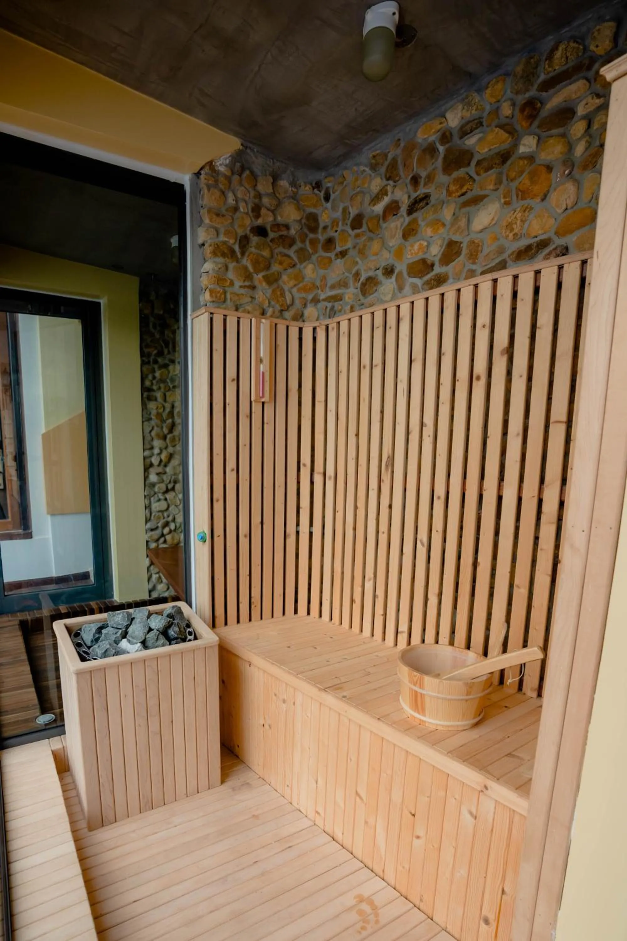 Sauna in Komsan Kampot Resort