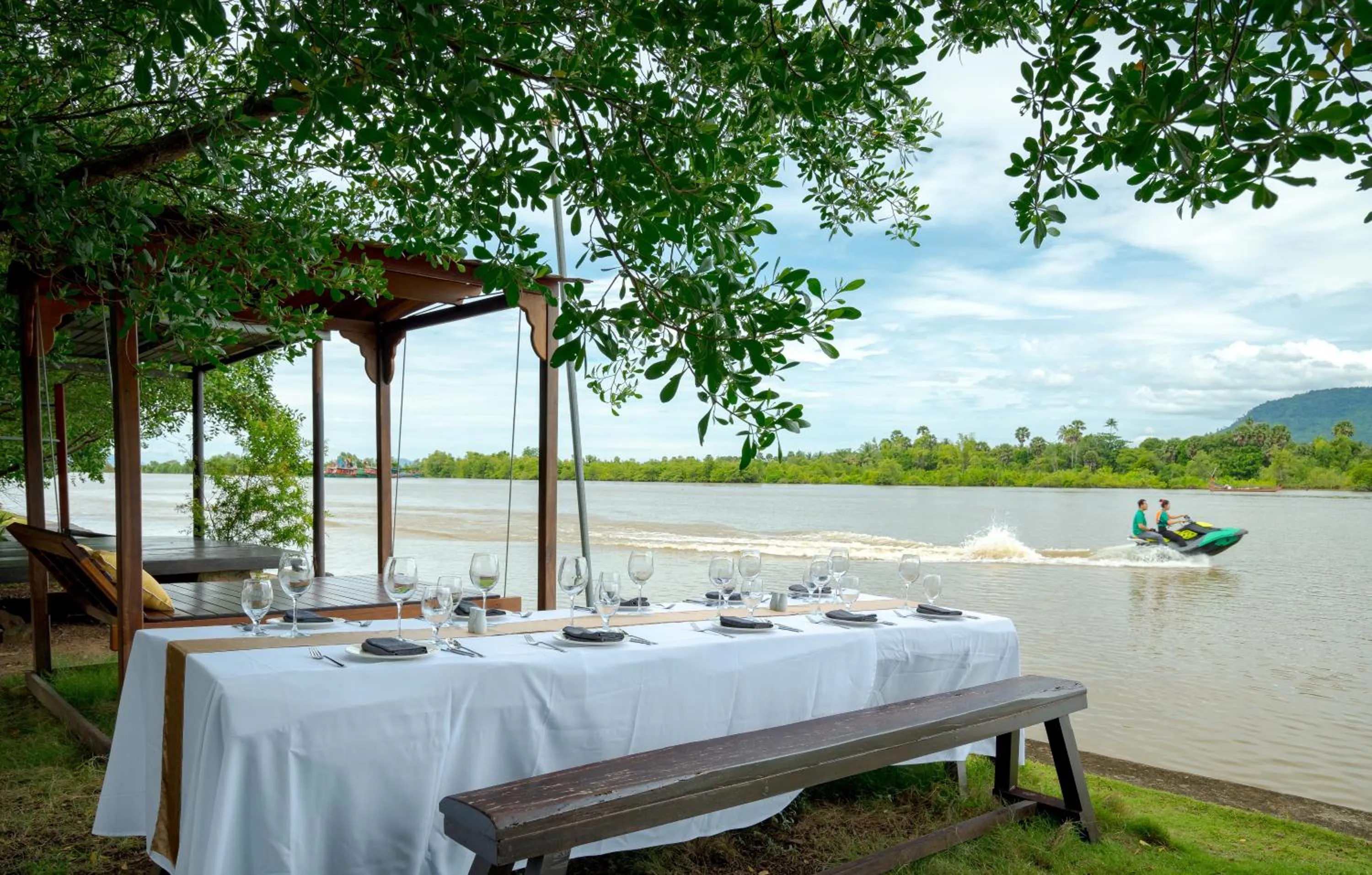 Restaurant/places to eat in Komsan Kampot Resort