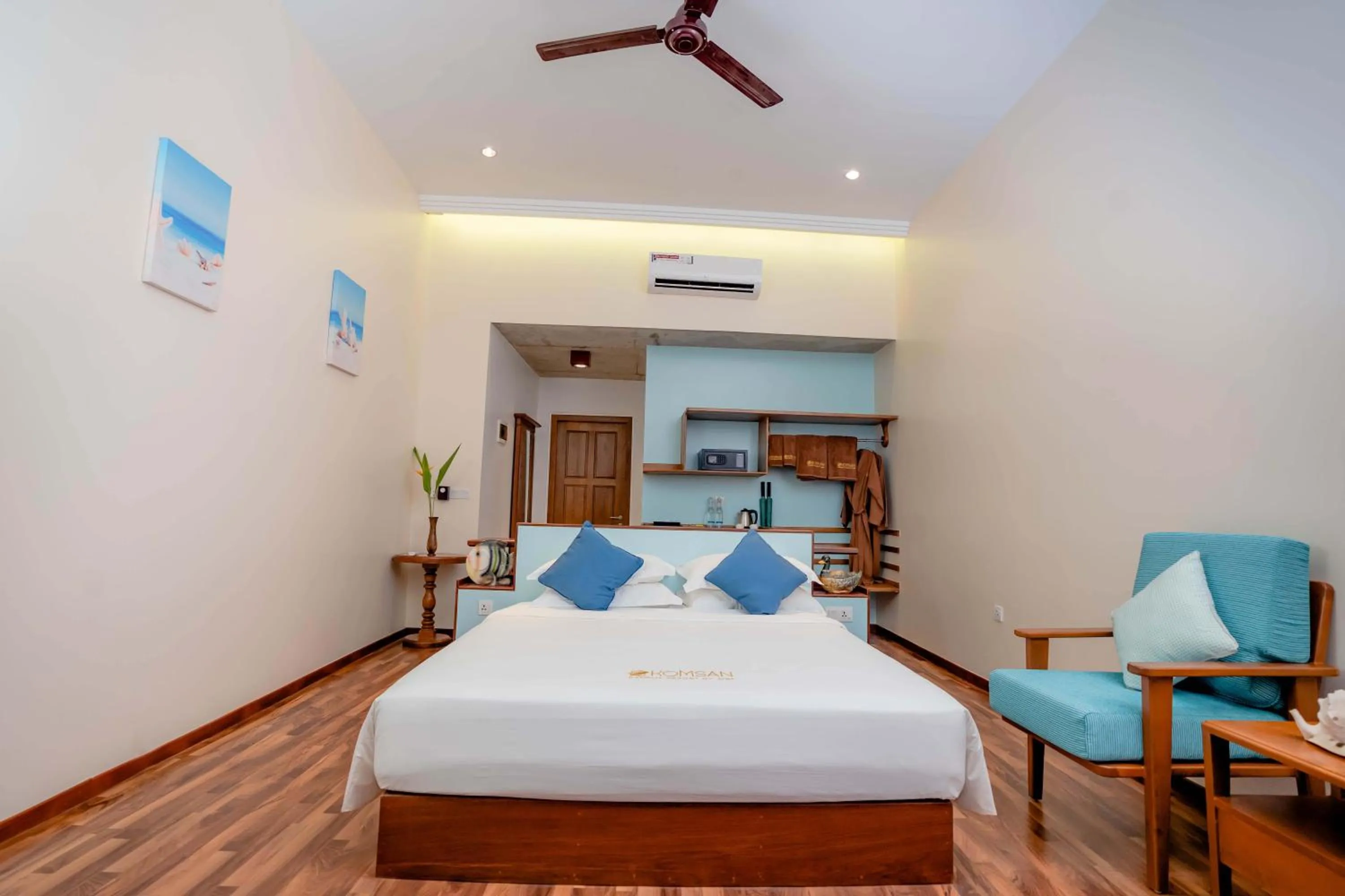 Toilet, Bed in Komsan Kampot Resort