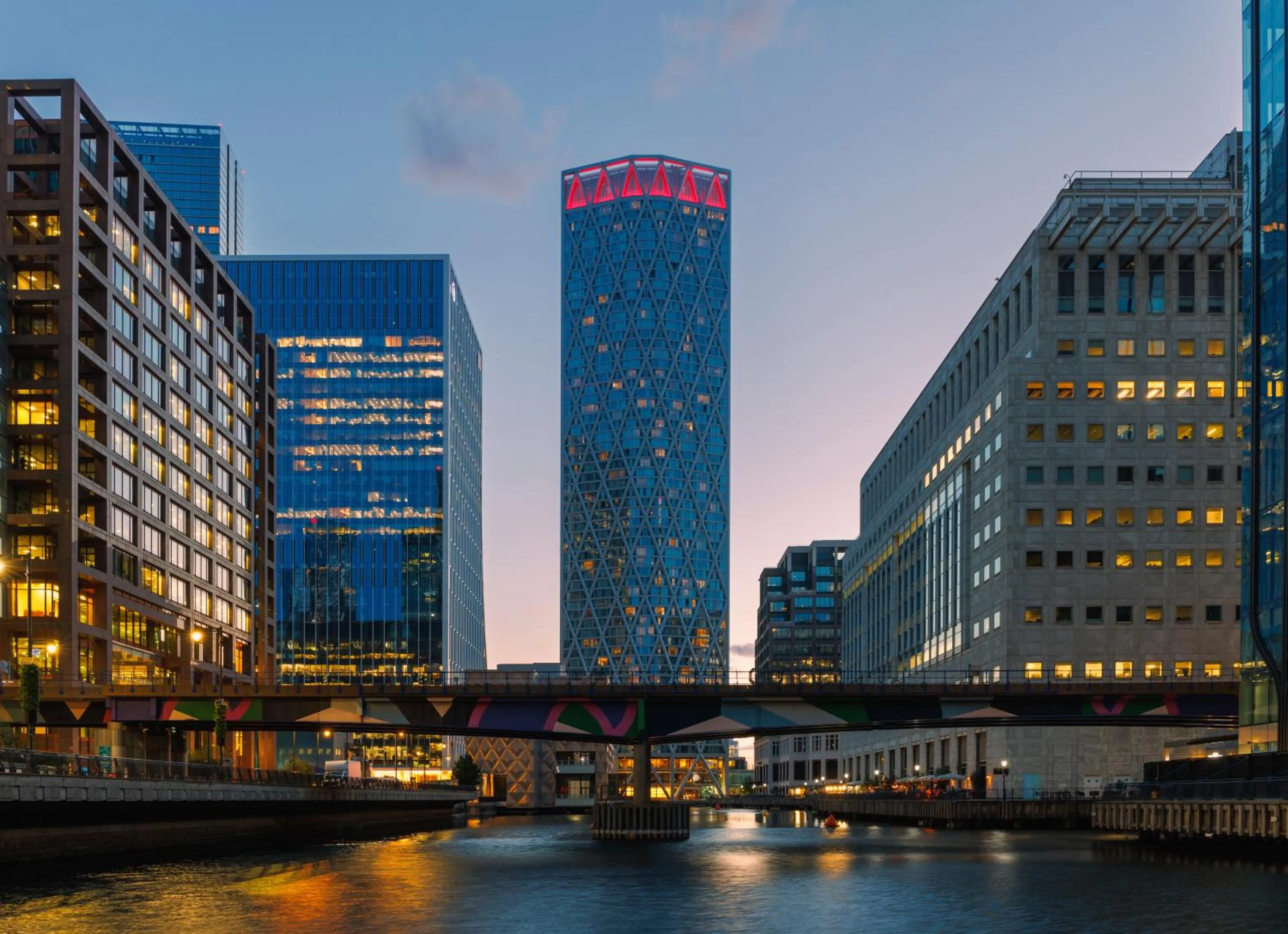 Area and facilities in Vertus Edit Canary Wharf
