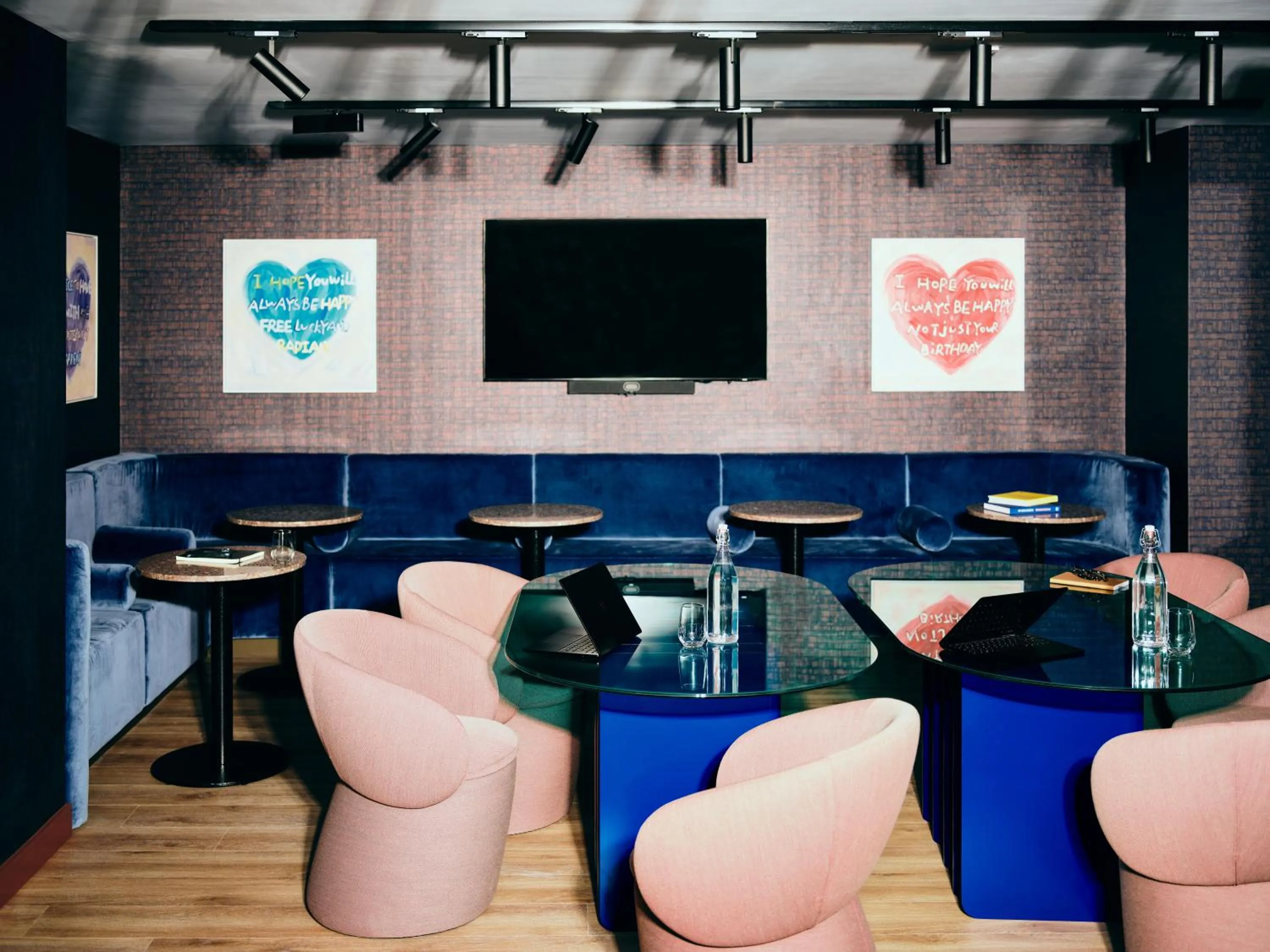 Communal lounge/ TV room in Vertus Edit Canary Wharf