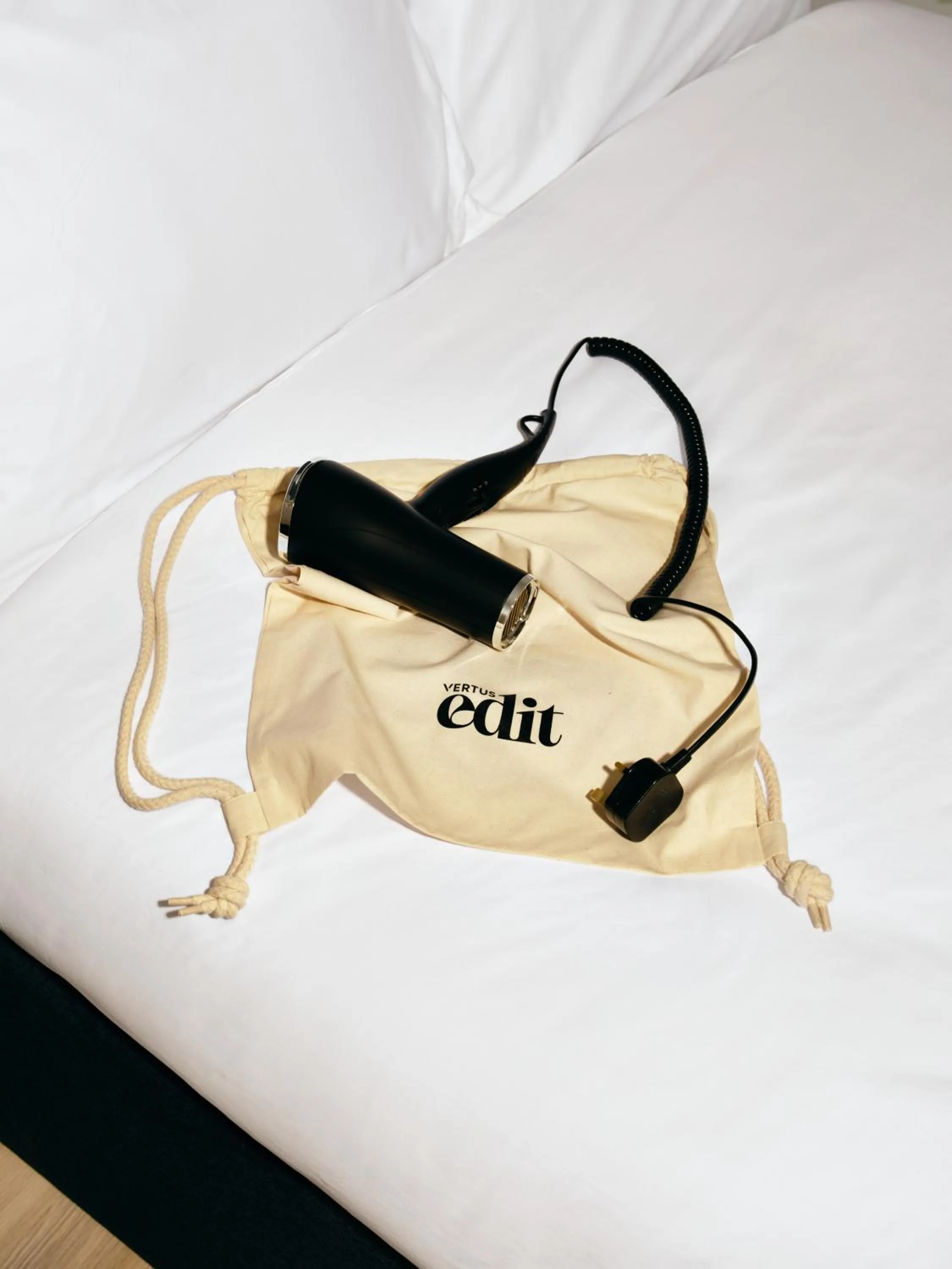 hair dryier, Bed in Vertus Edit Canary Wharf