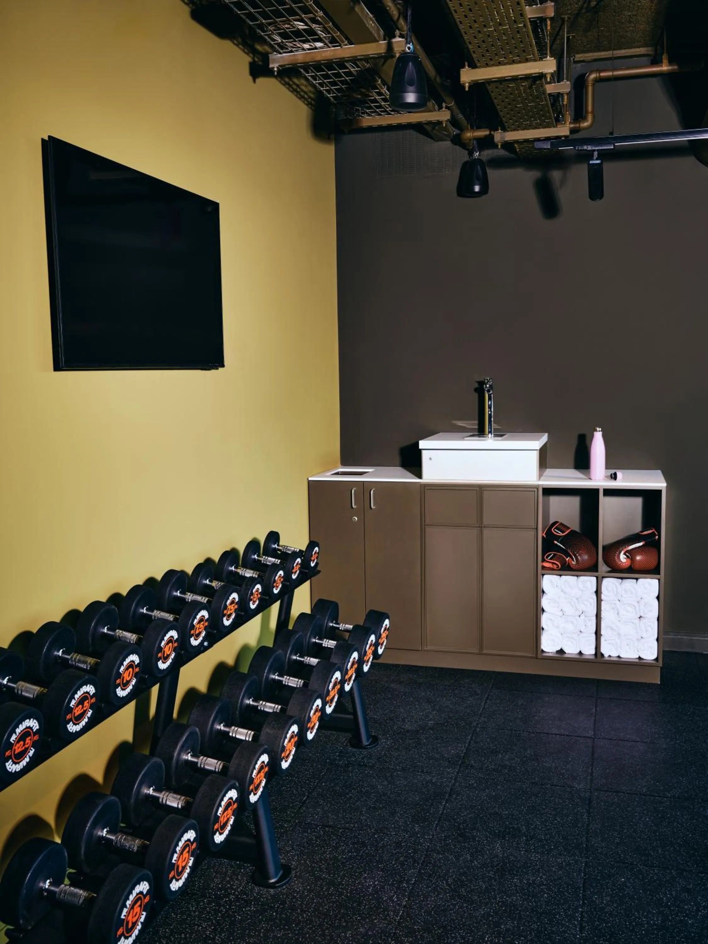 Fitness centre/facilities in Vertus Edit Canary Wharf