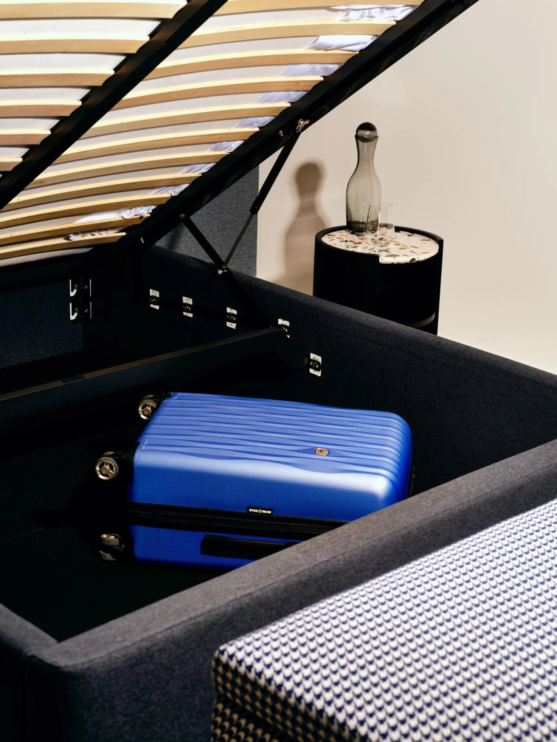 storage in Vertus Edit Canary Wharf