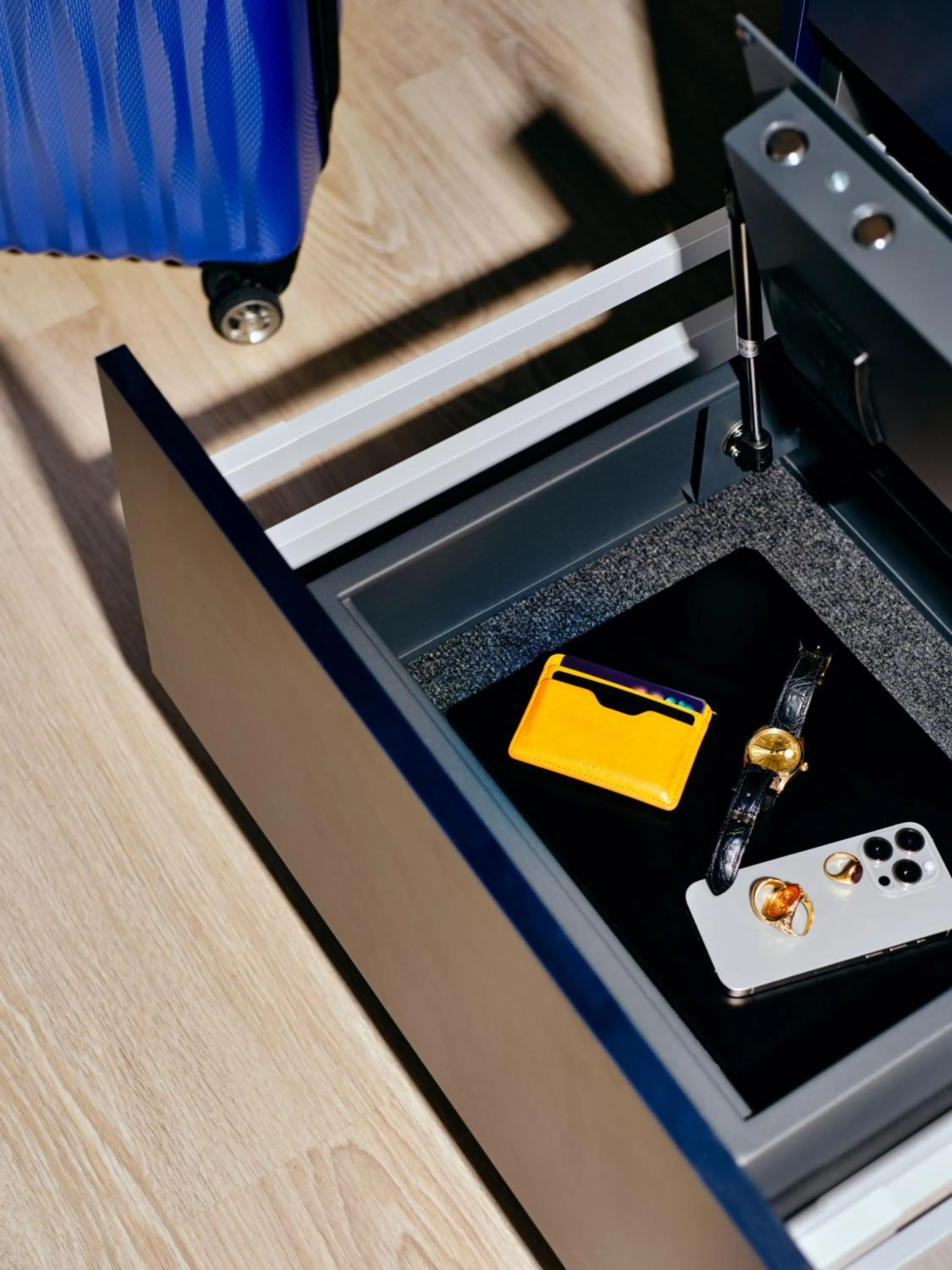 safe in Vertus Edit Canary Wharf