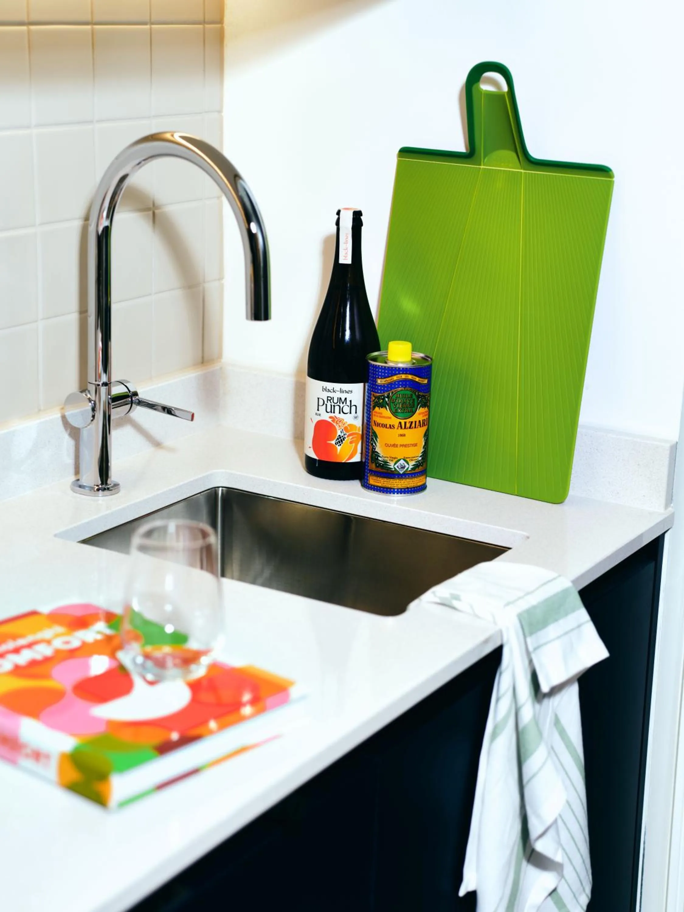 kitchen in Vertus Edit Canary Wharf