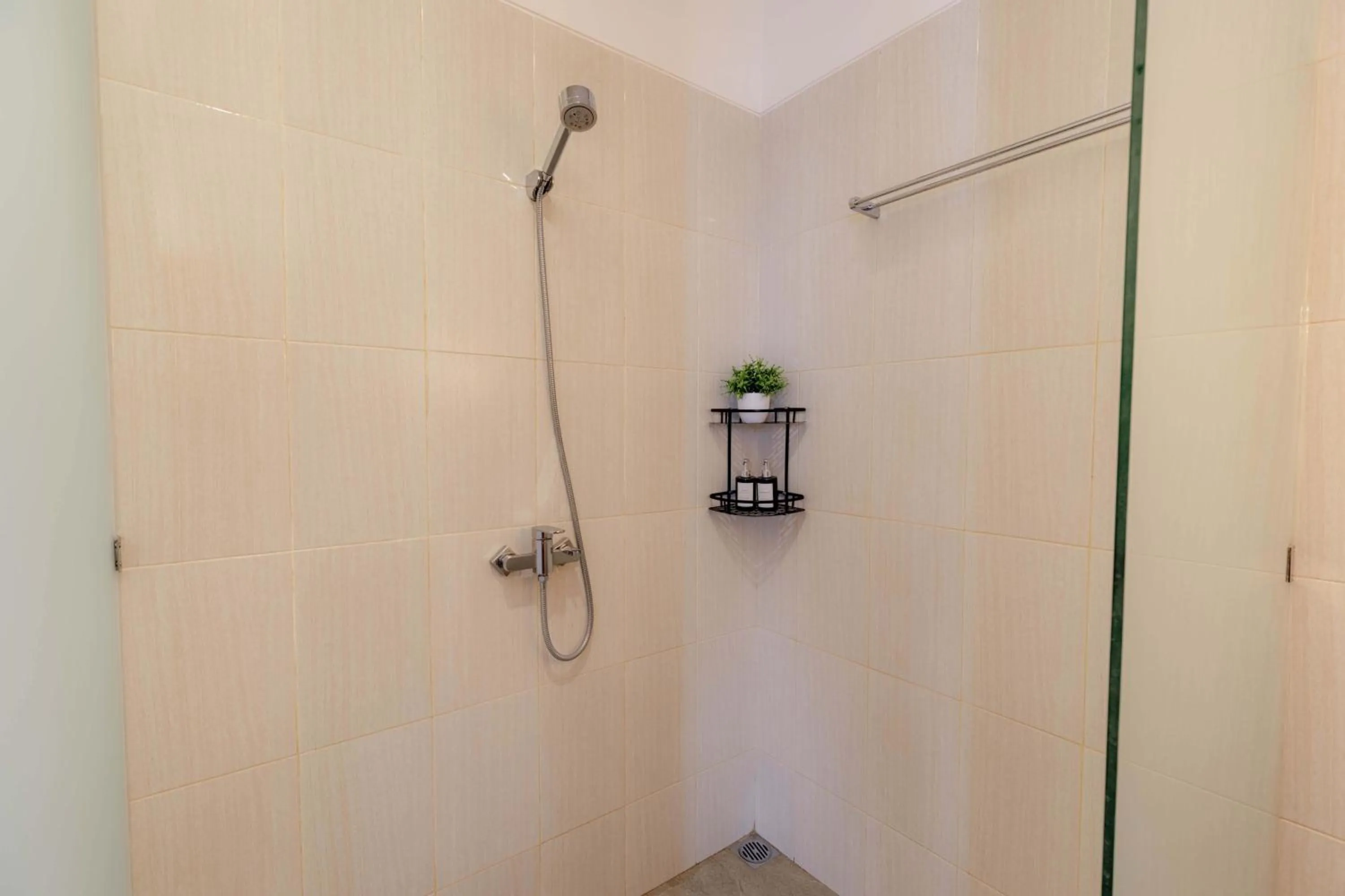 Shower in Weda Villas
