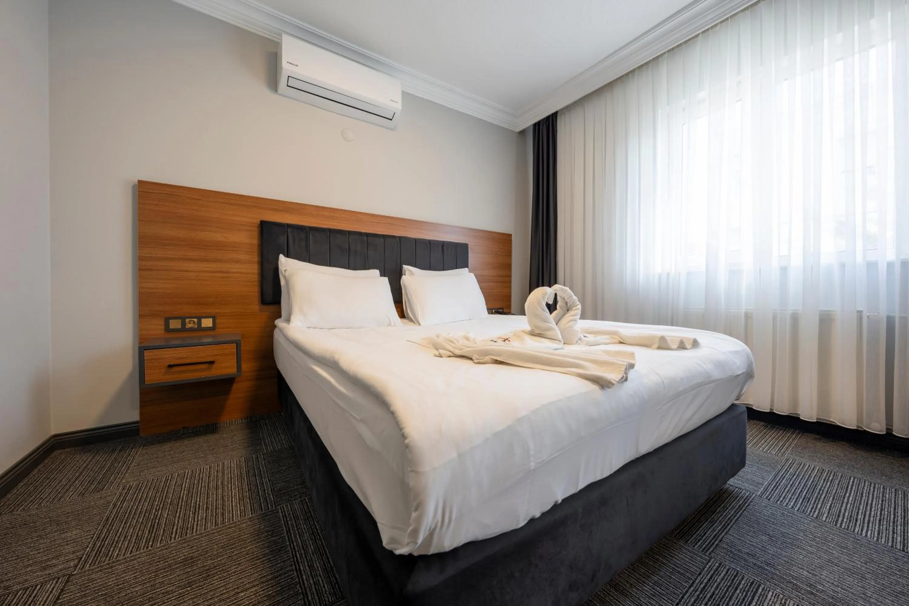 Bedroom, Bed in Maltepe MANHATTAN OTEL