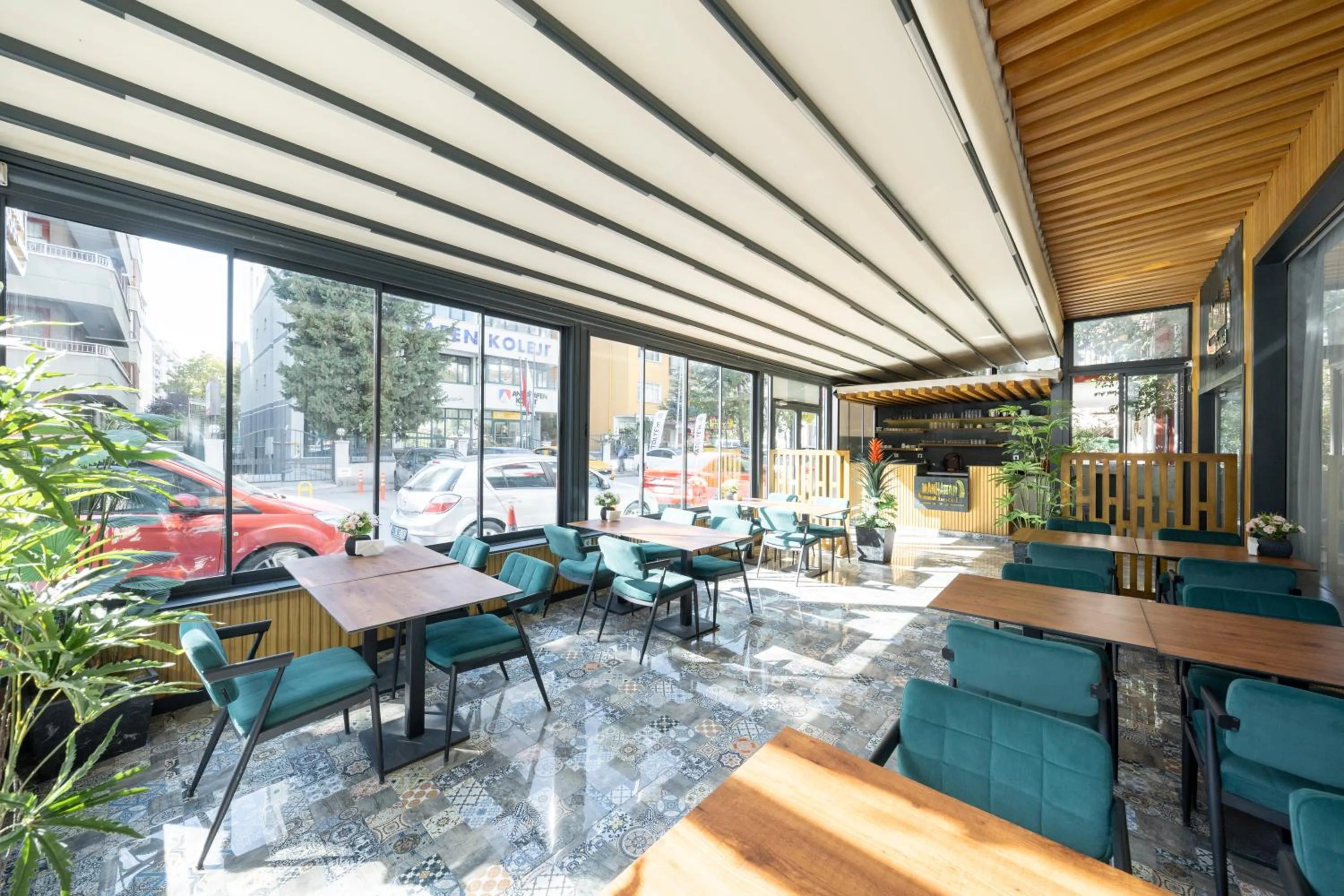 Garden in Maltepe MANHATTAN OTEL