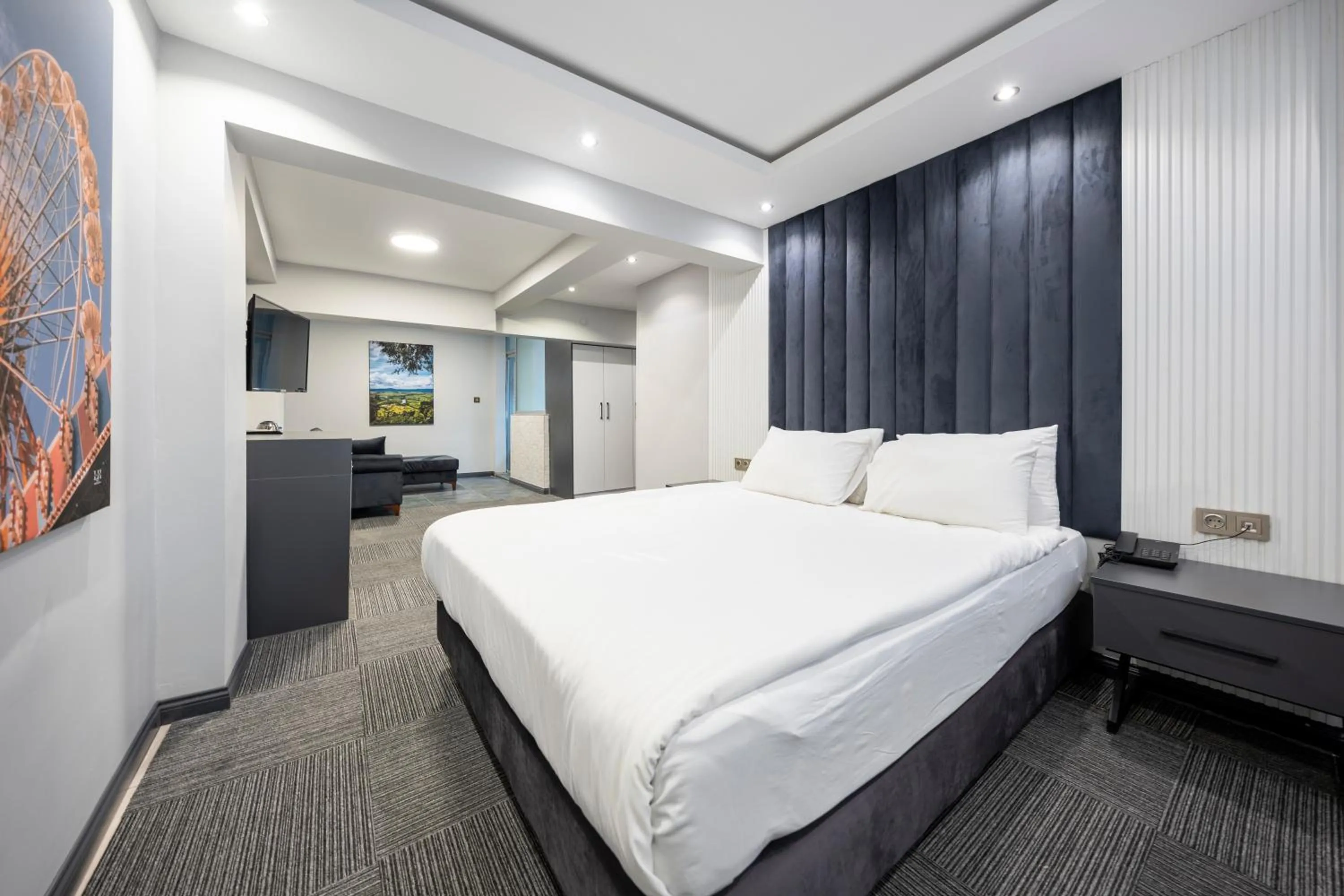 Family, Bed in Maltepe MANHATTAN OTEL