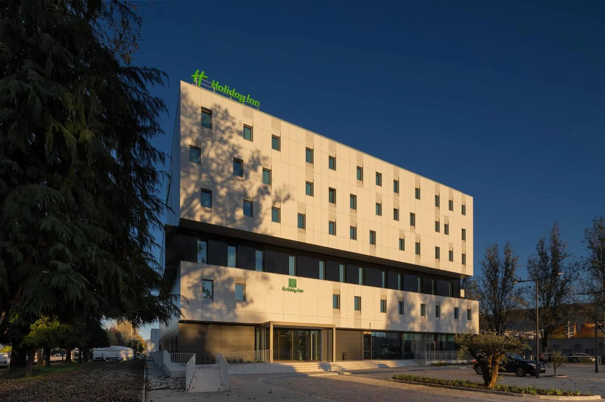 Property building in Holiday Inn Braga by IHG