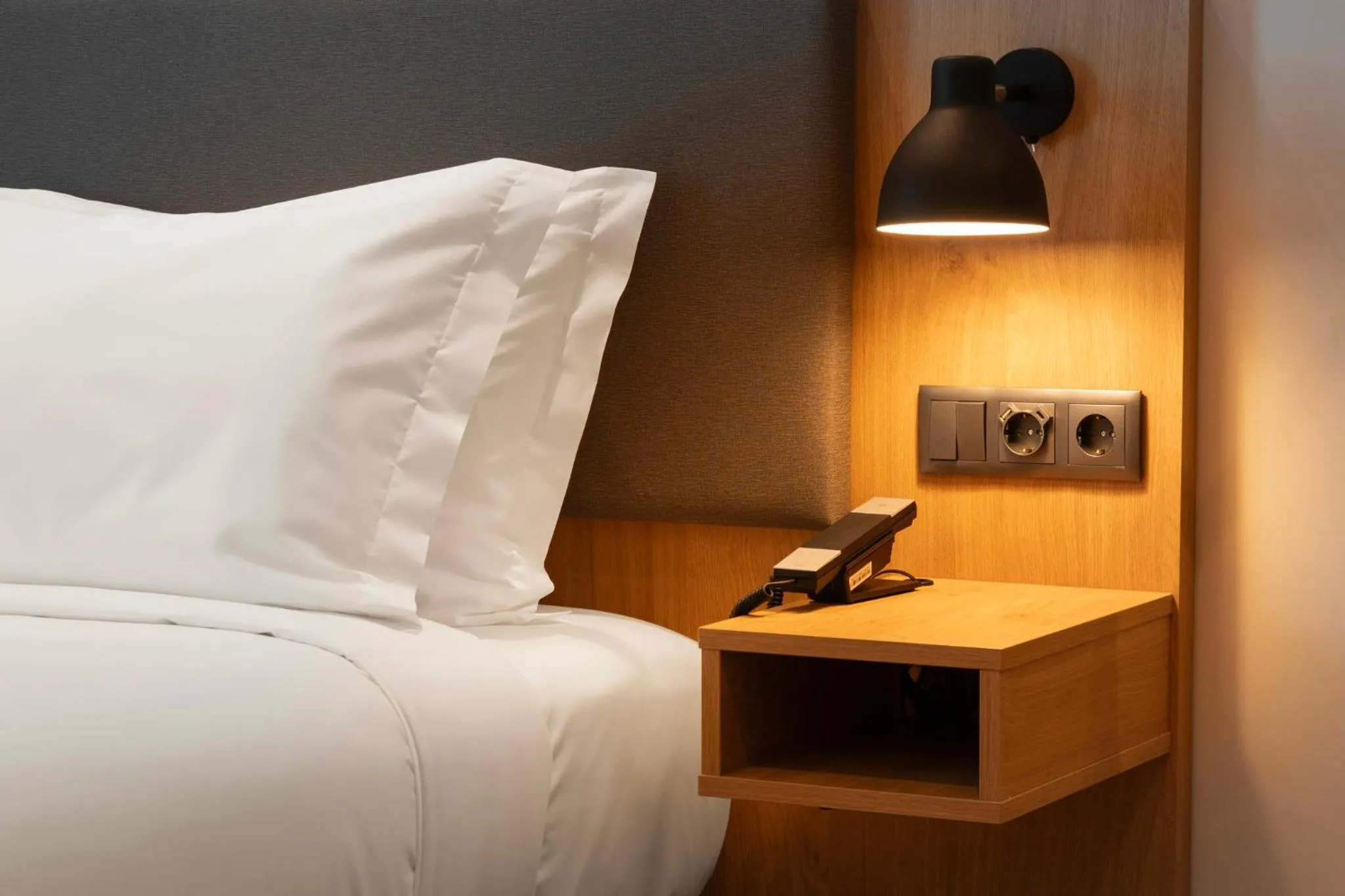 Bedroom, Bed in Holiday Inn Braga by IHG