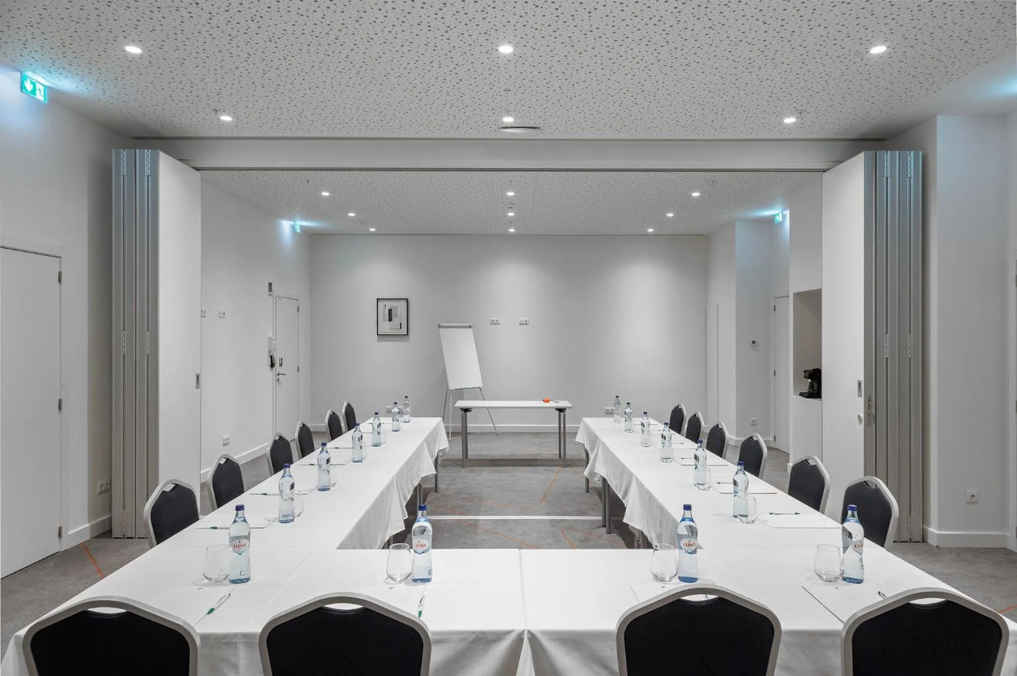 Meeting/conference room in Holiday Inn Braga by IHG