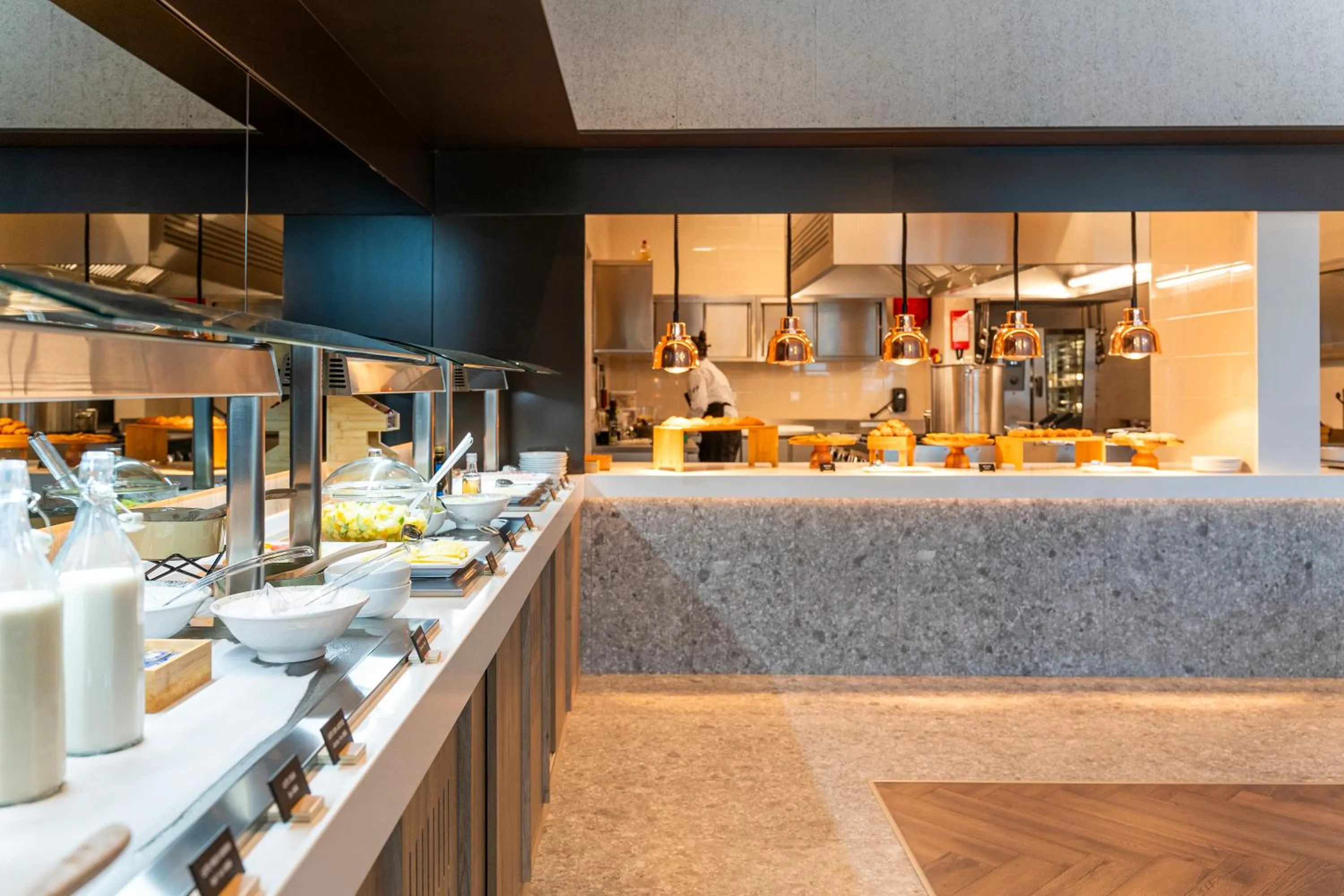 Food and drinks in Holiday Inn Braga by IHG