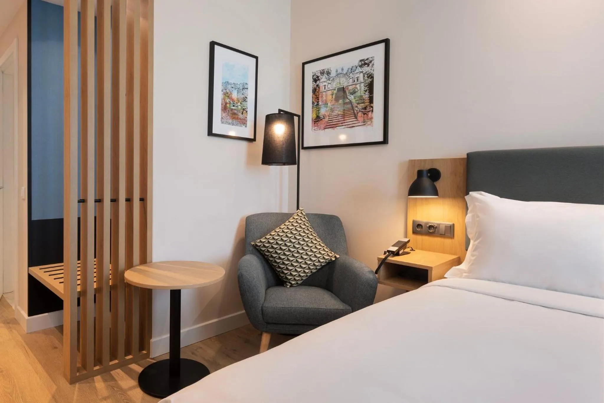 Bedroom, Bed in Holiday Inn Braga by IHG