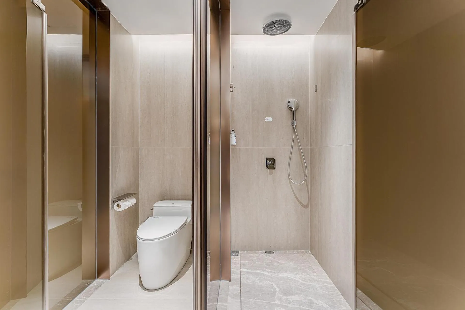 Shower in Holiday Inn Express Datong Pingcheng by IHG