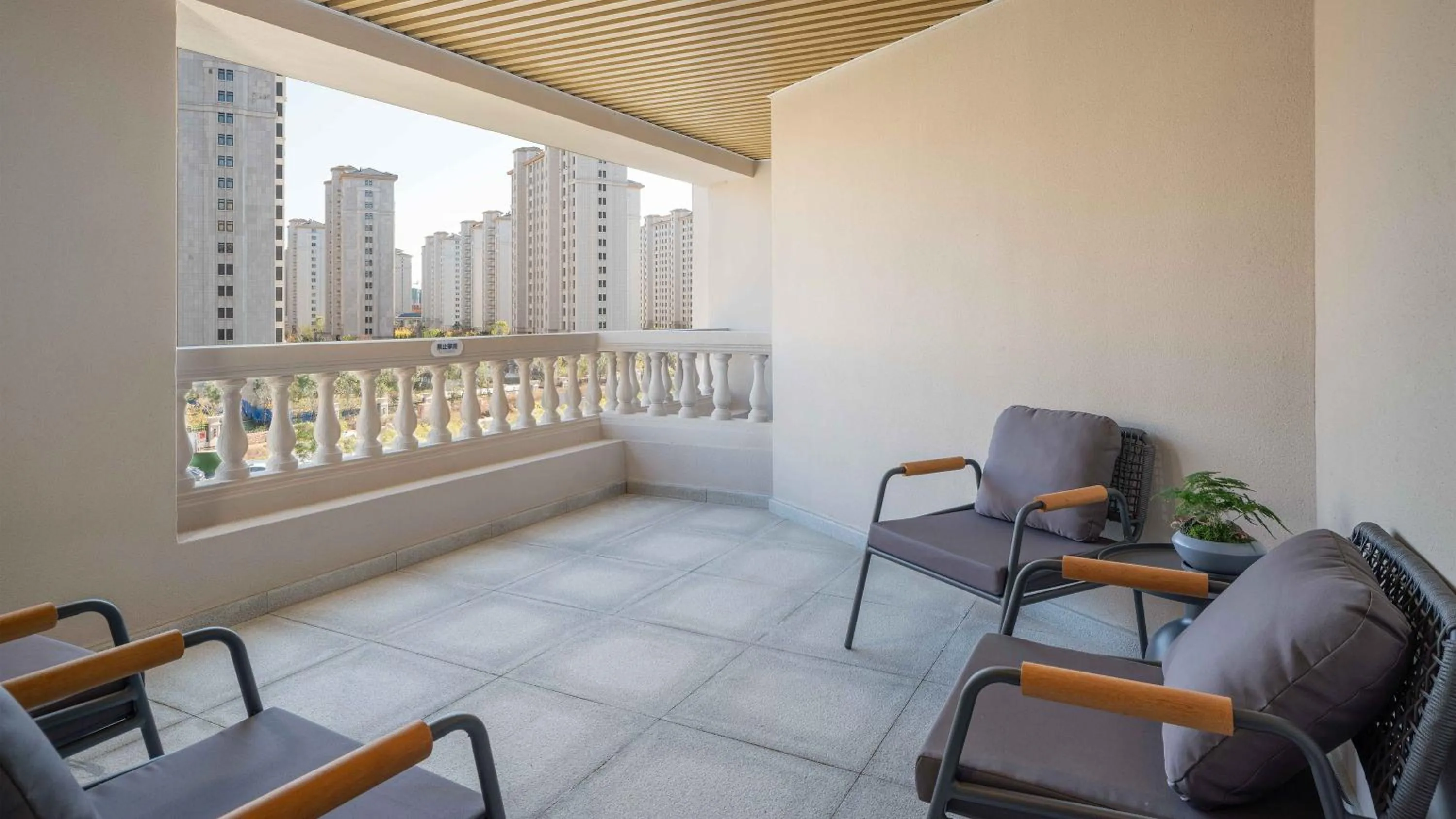 Balcony/Terrace in Holiday Inn Express Datong Pingcheng by IHG