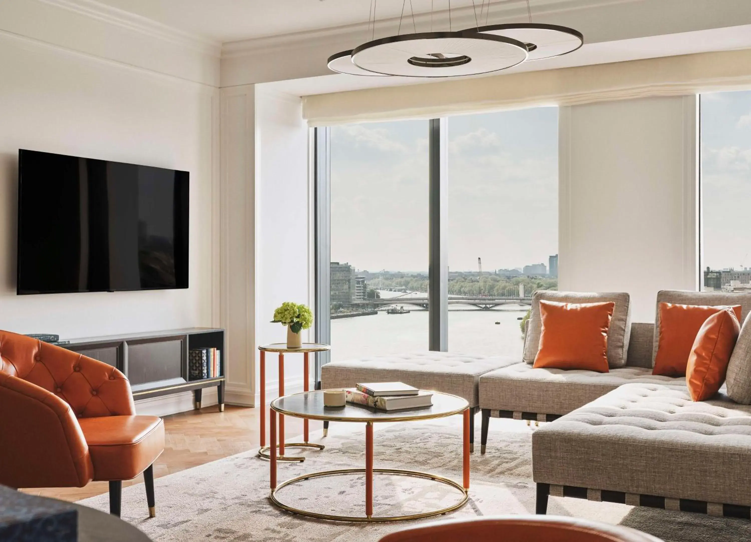 Deluxe Park Suite with River View in Park Hyatt London River Thames Deluxe Park Suite with River View in Park Hyatt London River Thames