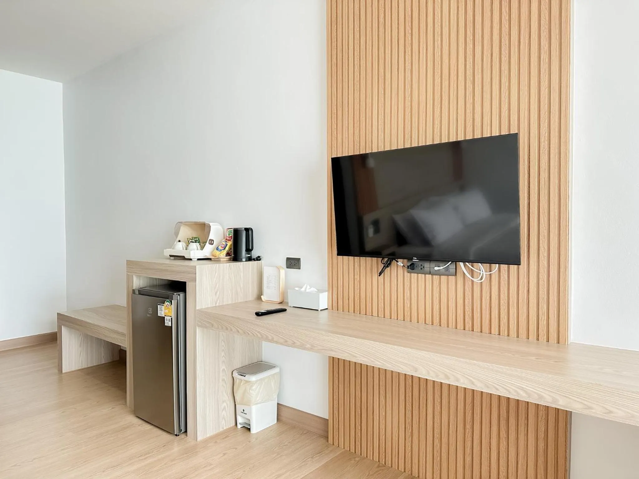 TV and multimedia in 2SIS'S Khanom Resotel