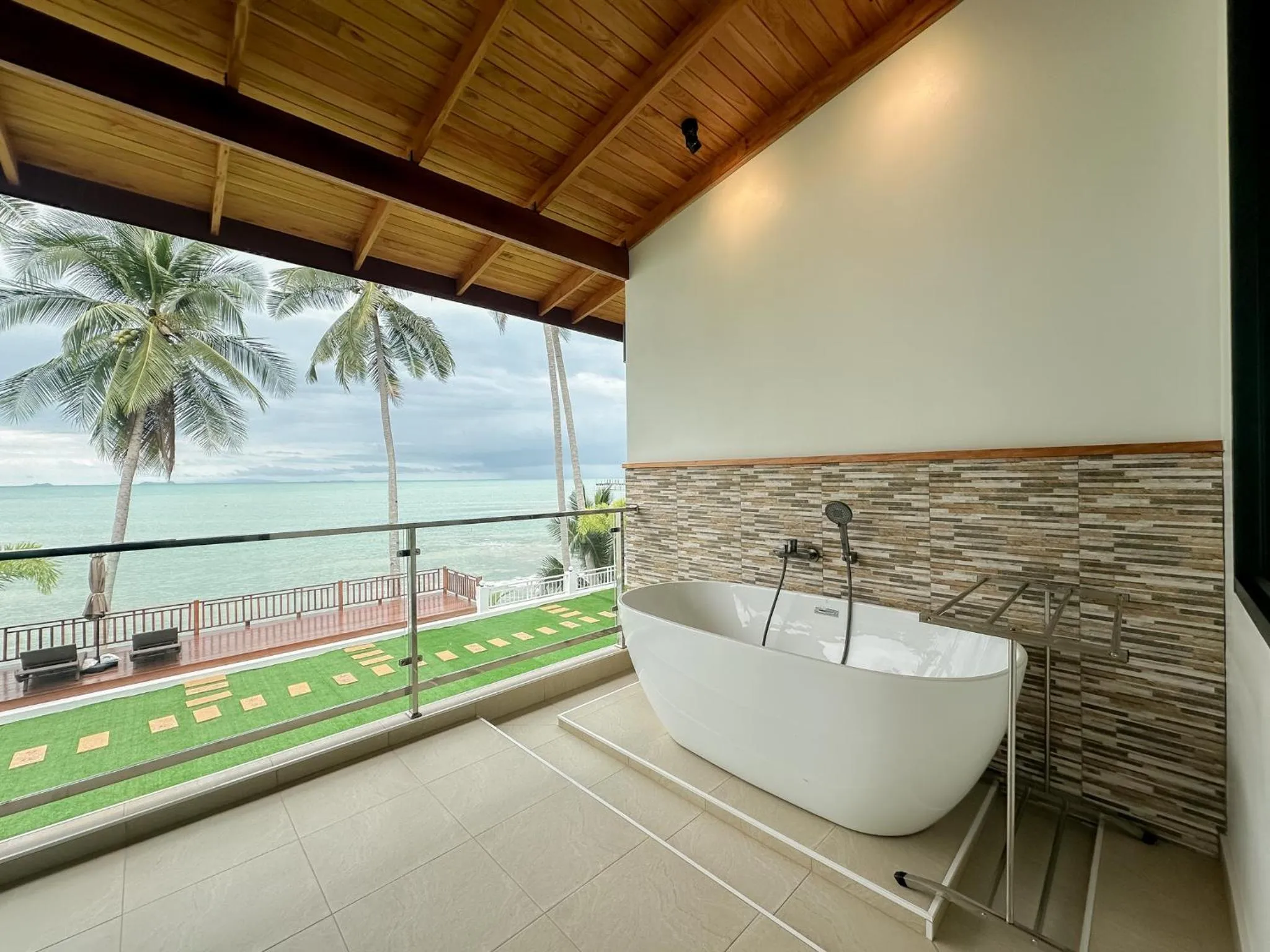 Pool view in 2SIS'S Khanom Resotel