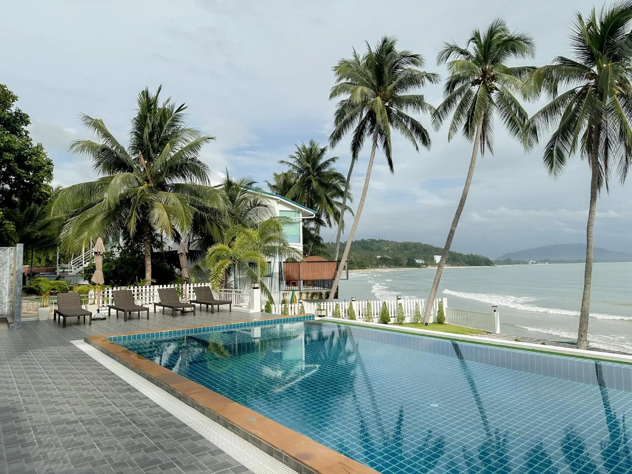 Swimming pool in 2SIS'S Khanom Resotel