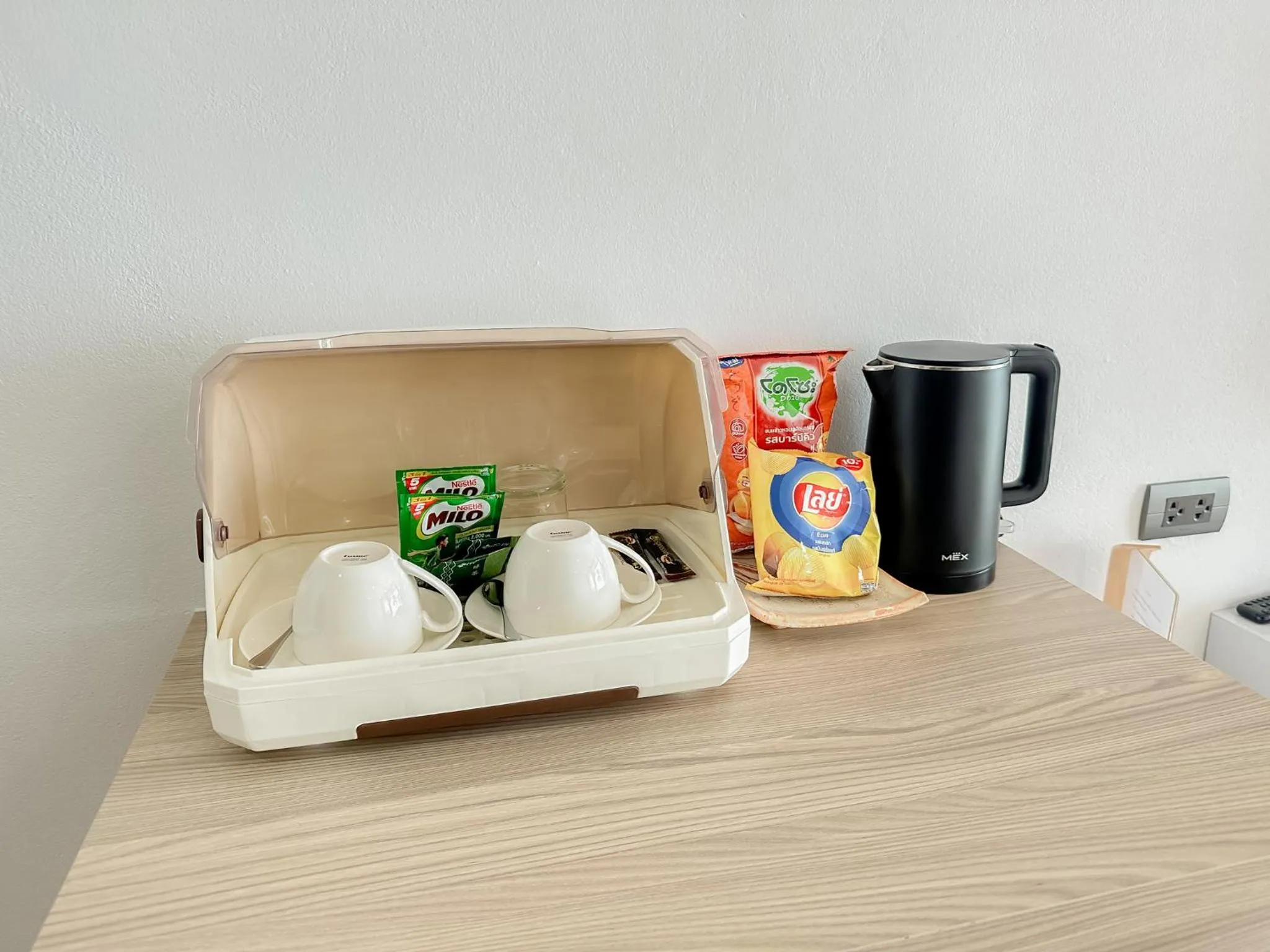 Coffee/tea facilities in 2SIS'S Khanom Resotel