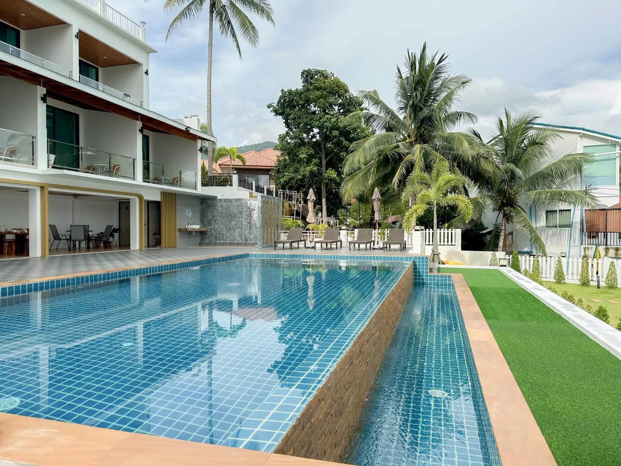 Swimming pool in 2SIS'S Khanom Resotel