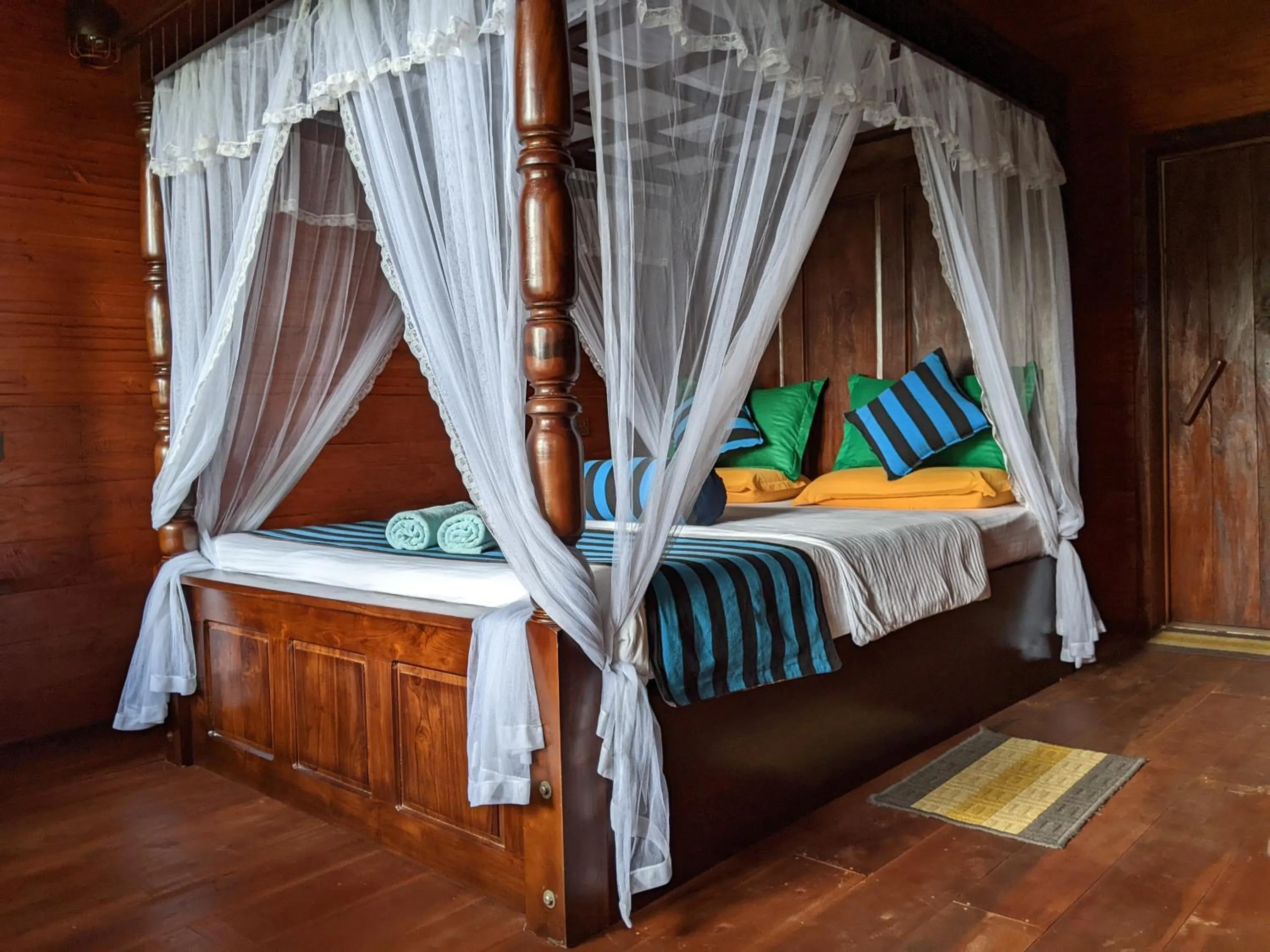 Bed in Madushanka Resort
