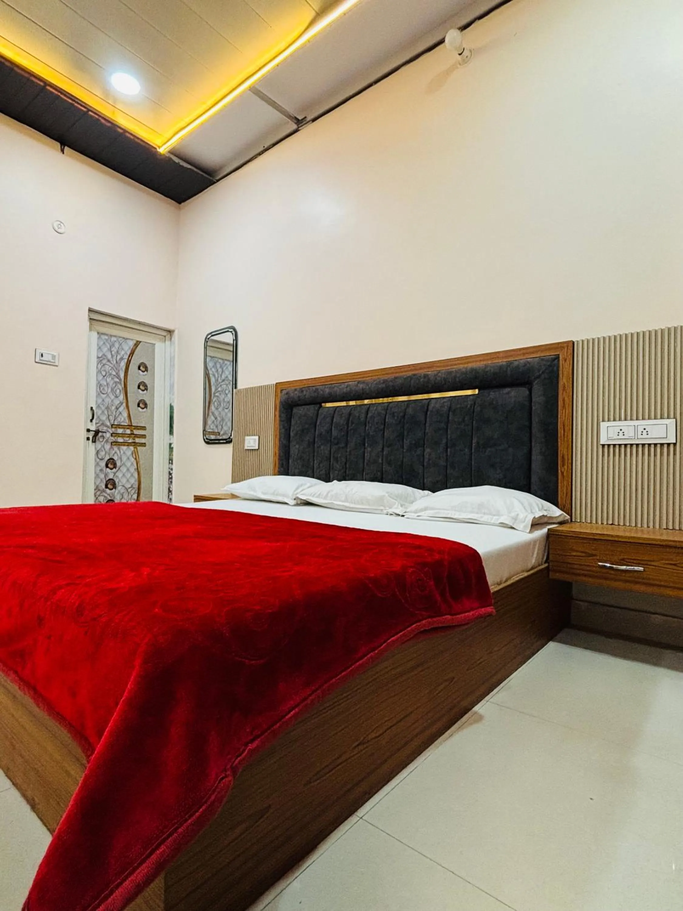 Grihalaxmi Paying Guest House