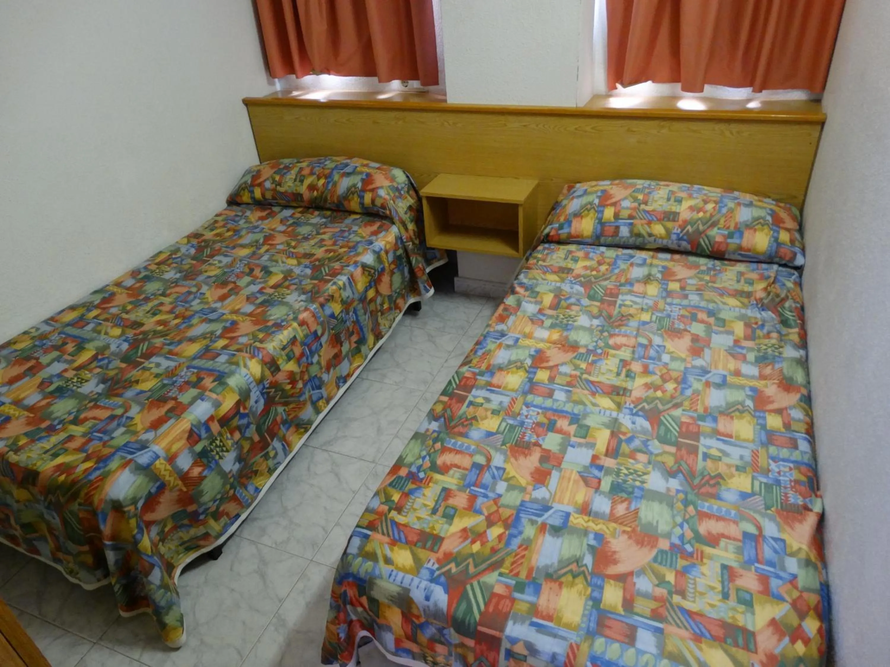 Bedroom, Bed in Apartamentos Beni-Beach